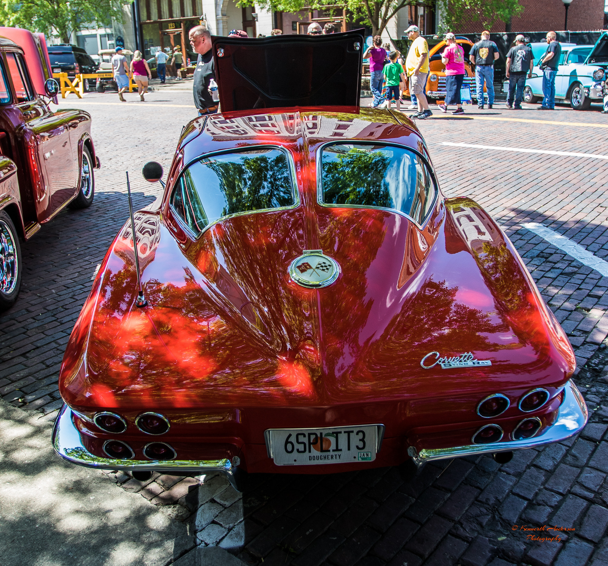 Canon EOS 7D Mark II + Canon EF 16-35mm F2.8L USM sample photo. Thomasville rose car show photography