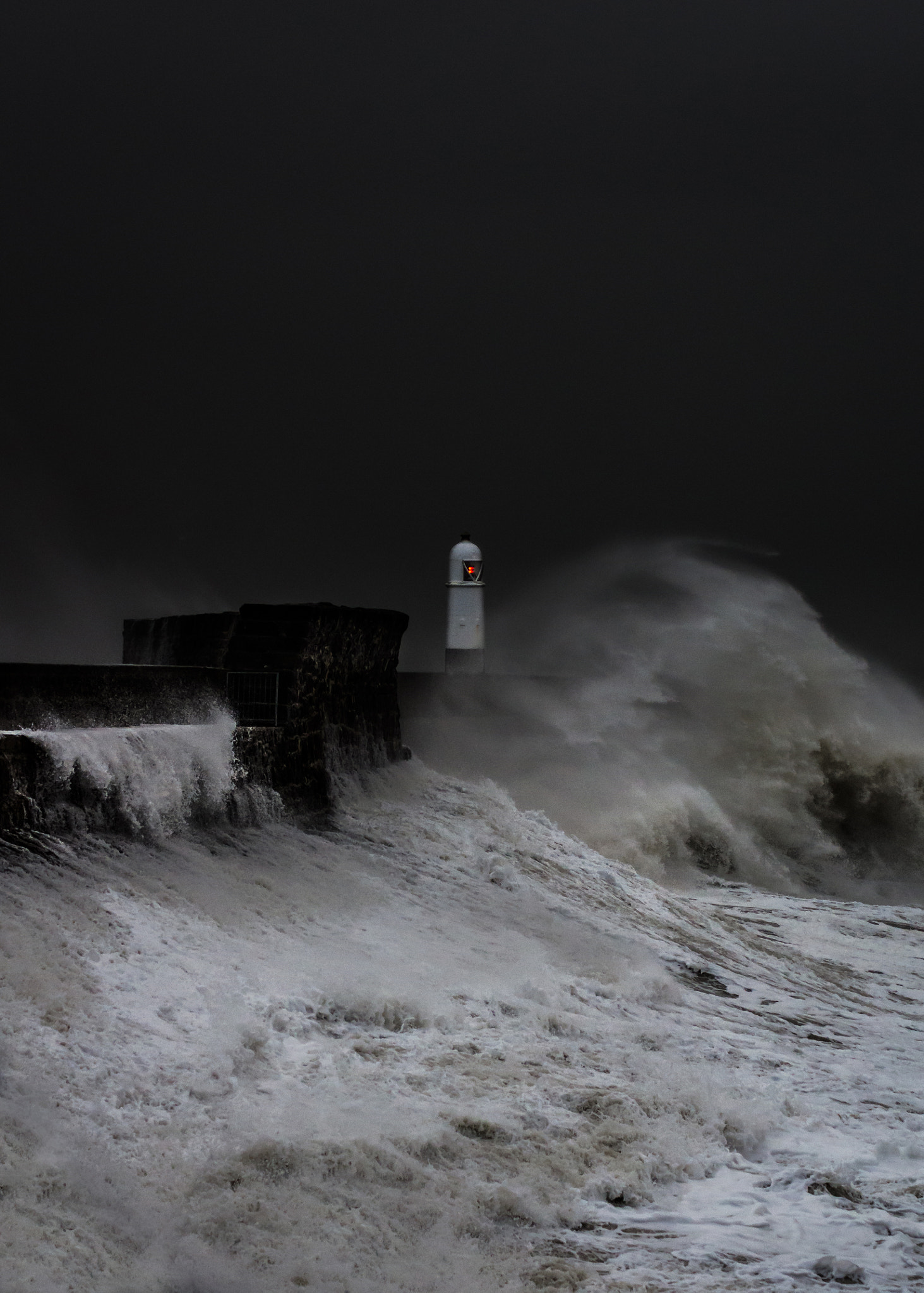 Pentax K-5 + Tamron AF 70-300mm F4-5.6 Di LD Macro sample photo. The raging sea photography