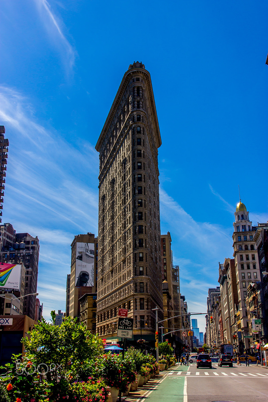 Sigma 17-70mm F2.8-4 DC Macro OS HSM sample photo. Flatiron building, new york city photography