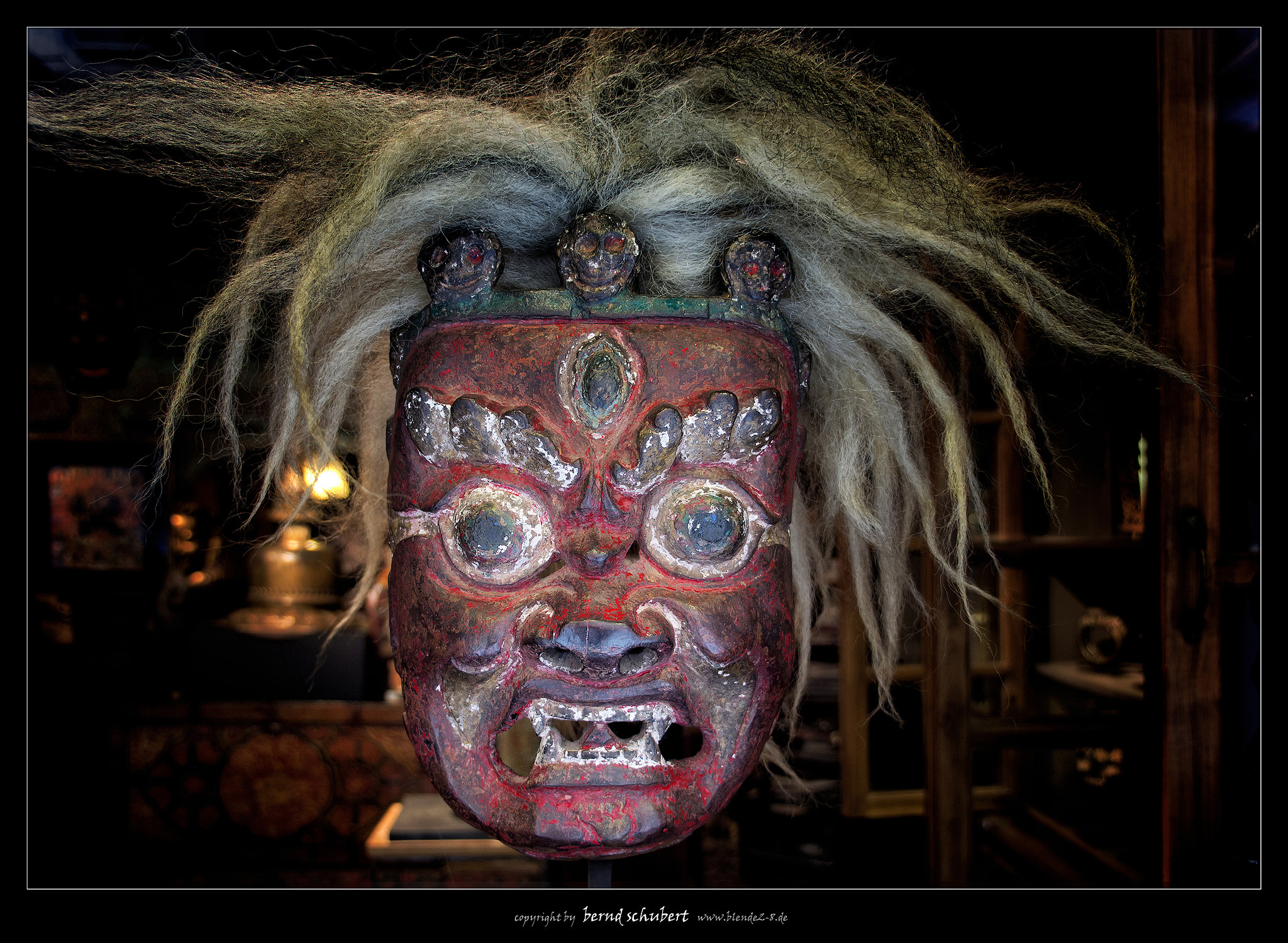 Panasonic Lumix G X Vario 12-35mm F2.8 ASPH Power OIS sample photo. Encounter in paris photography