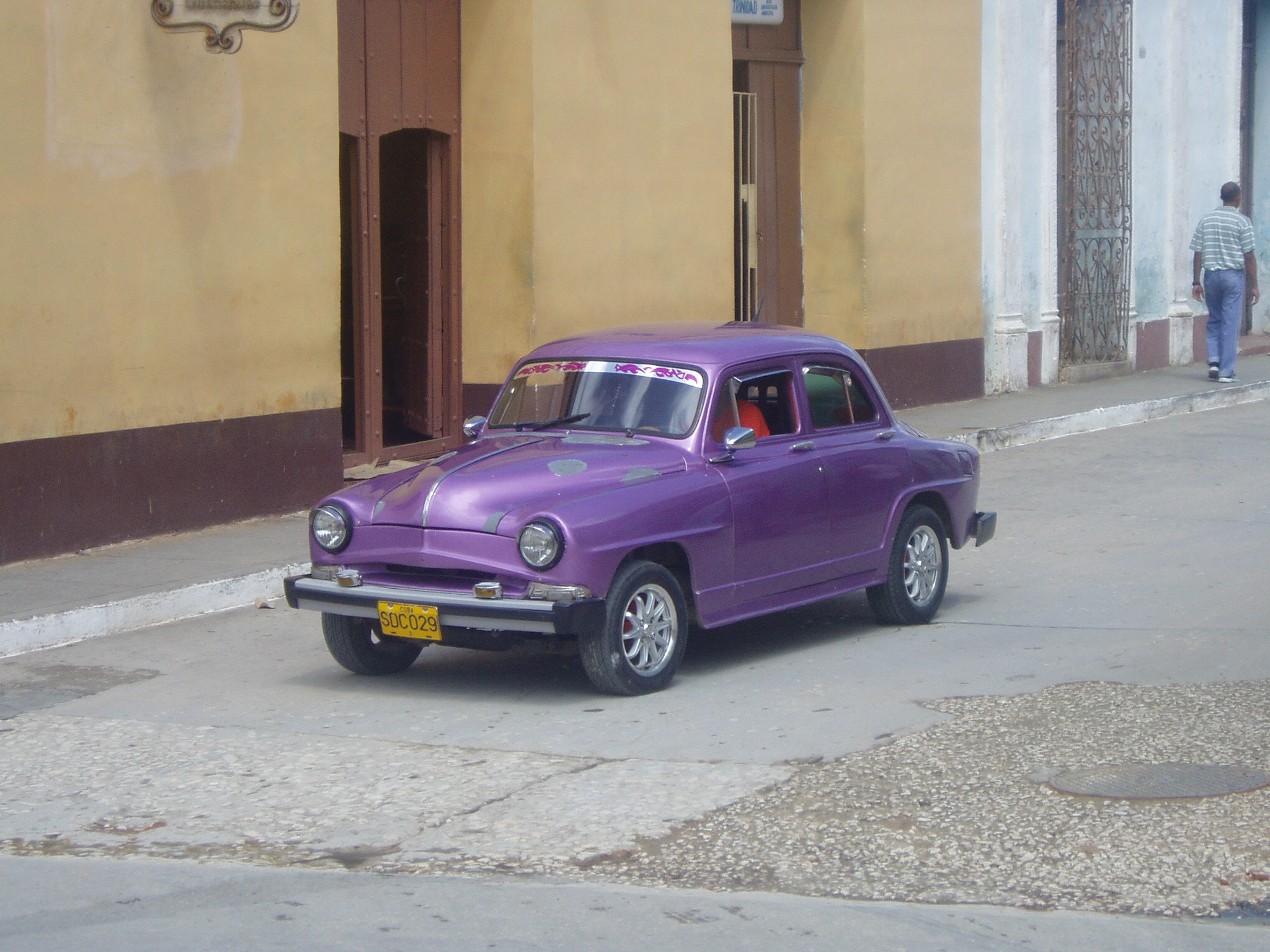 Olympus u10D,S300D,u300D sample photo. Get purple in trinidad photography