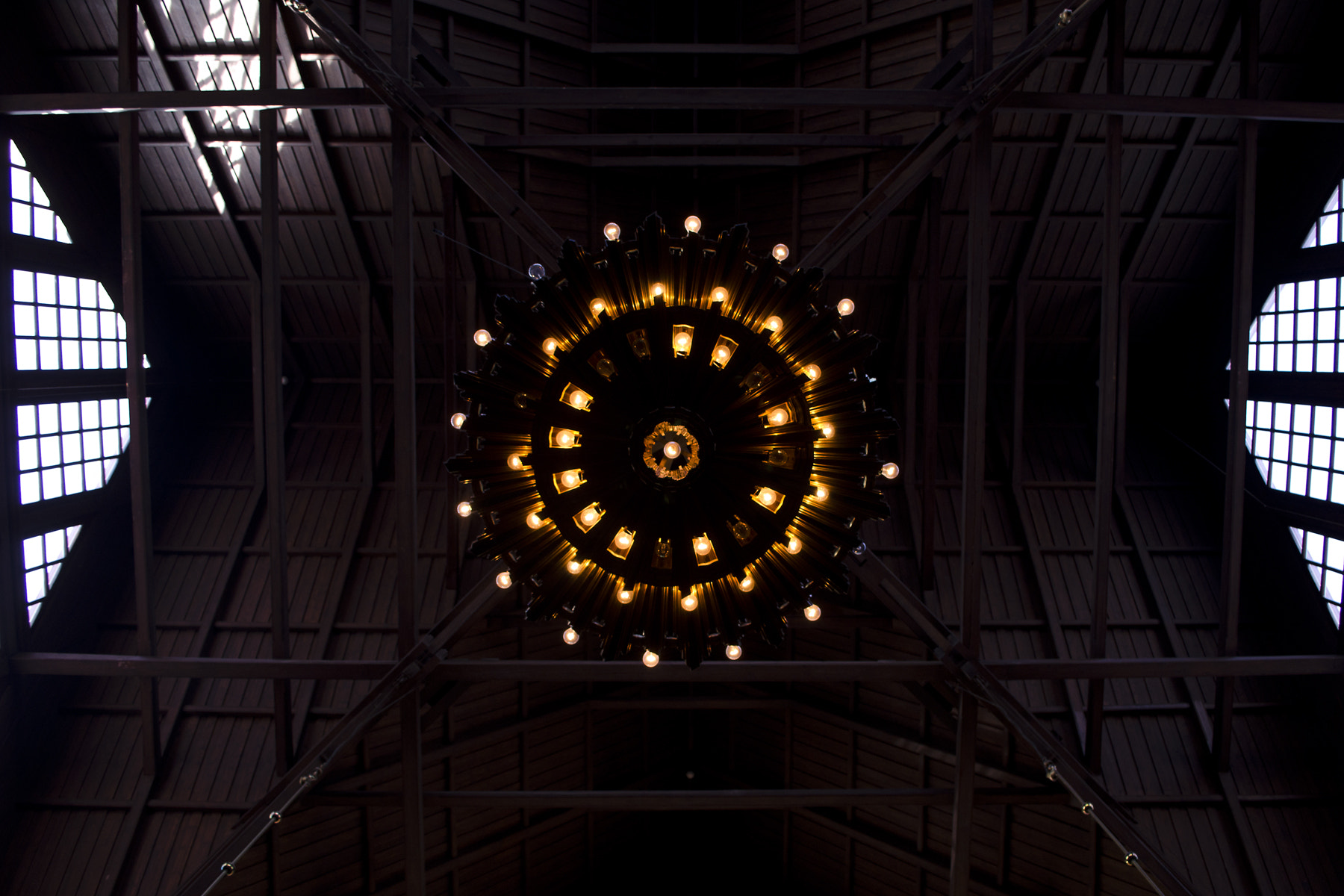 AF Zoom-Nikkor 28-80mm f/3.3-5.6G sample photo. A circle of stars photography