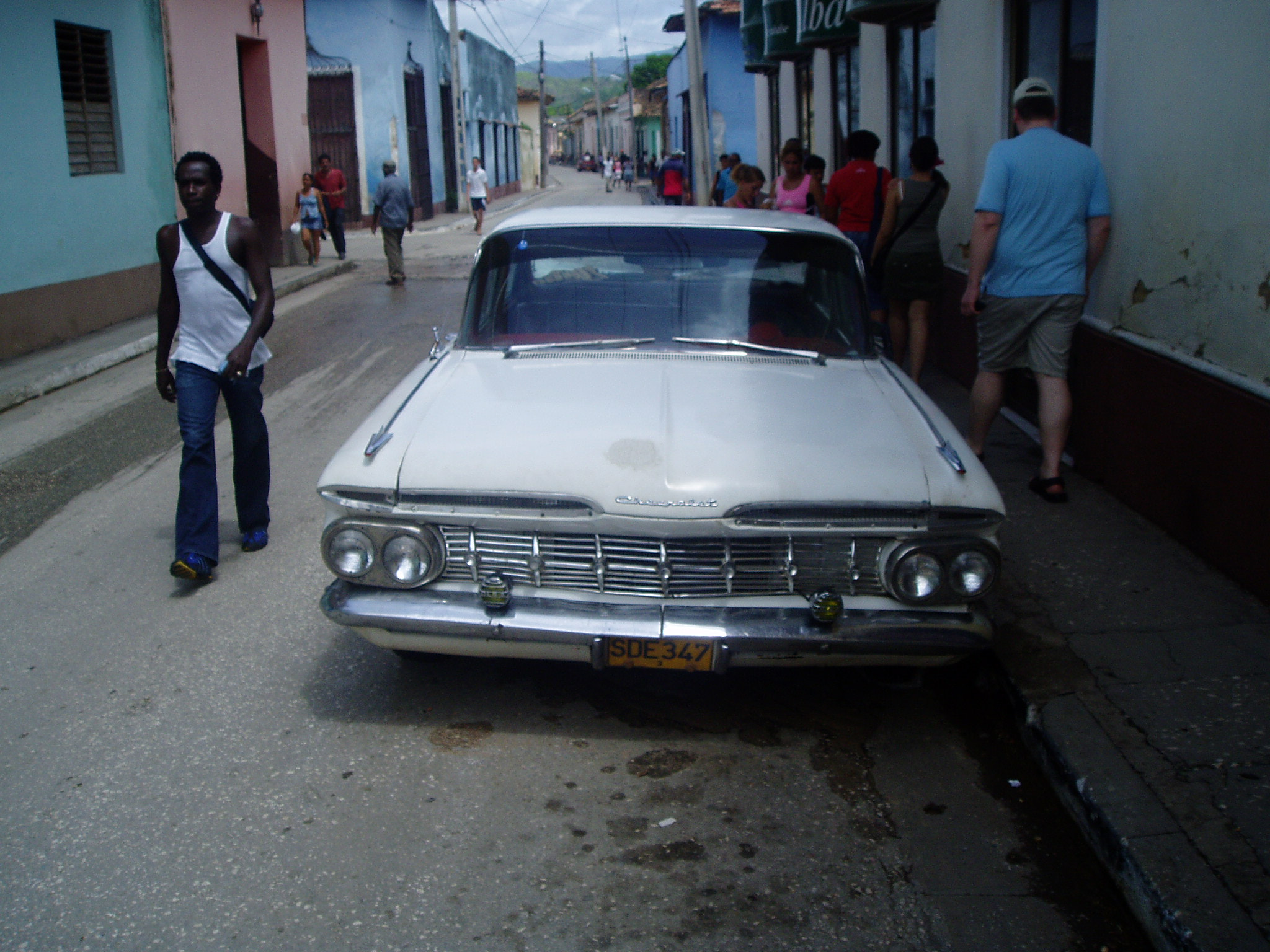 Olympus u10D,S300D,u300D sample photo. Cuban cars photography