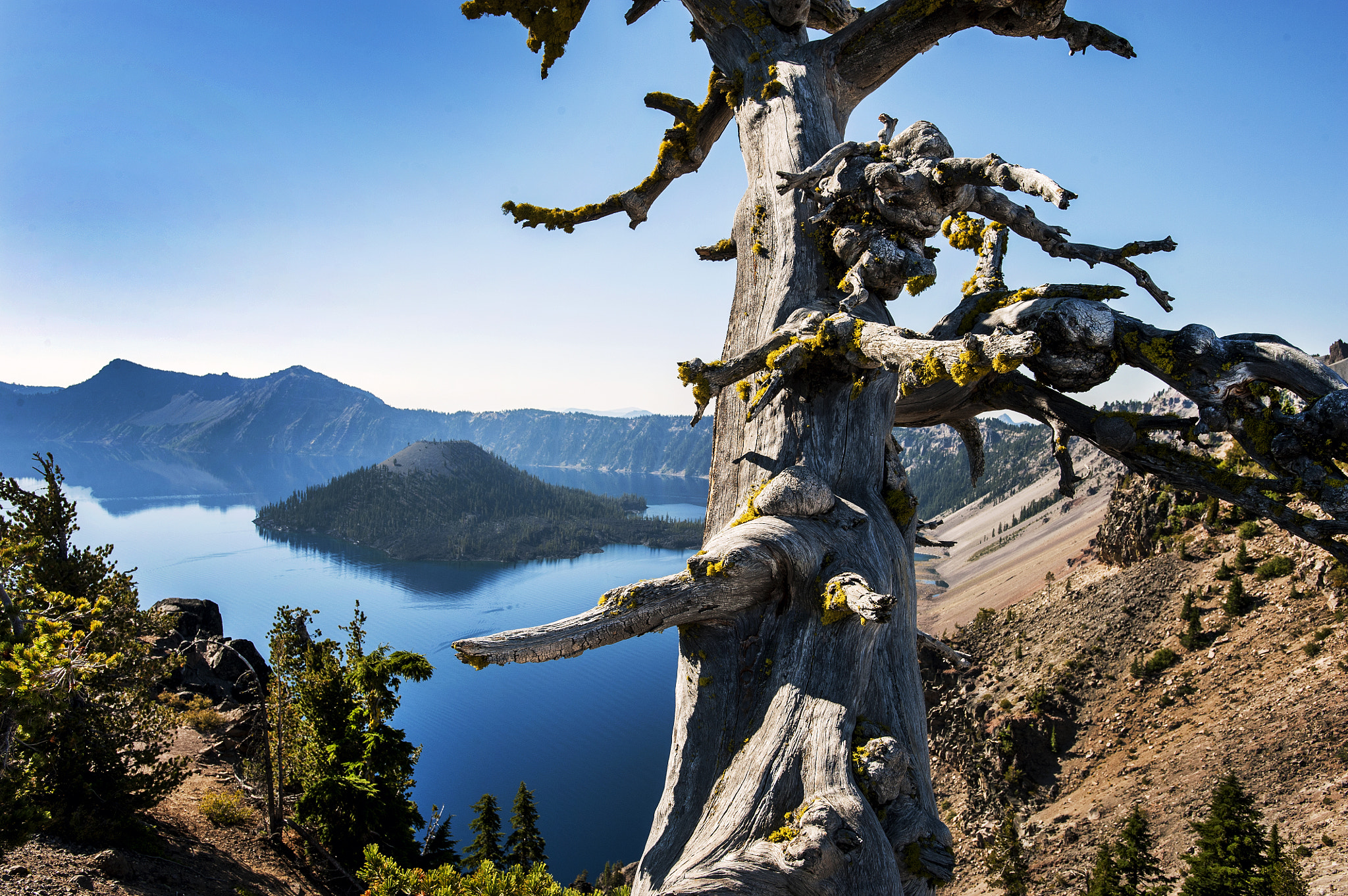 Nikon AF-S Nikkor 17-35mm F2.8D ED-IF sample photo. Crater lake, oregon - usa photography