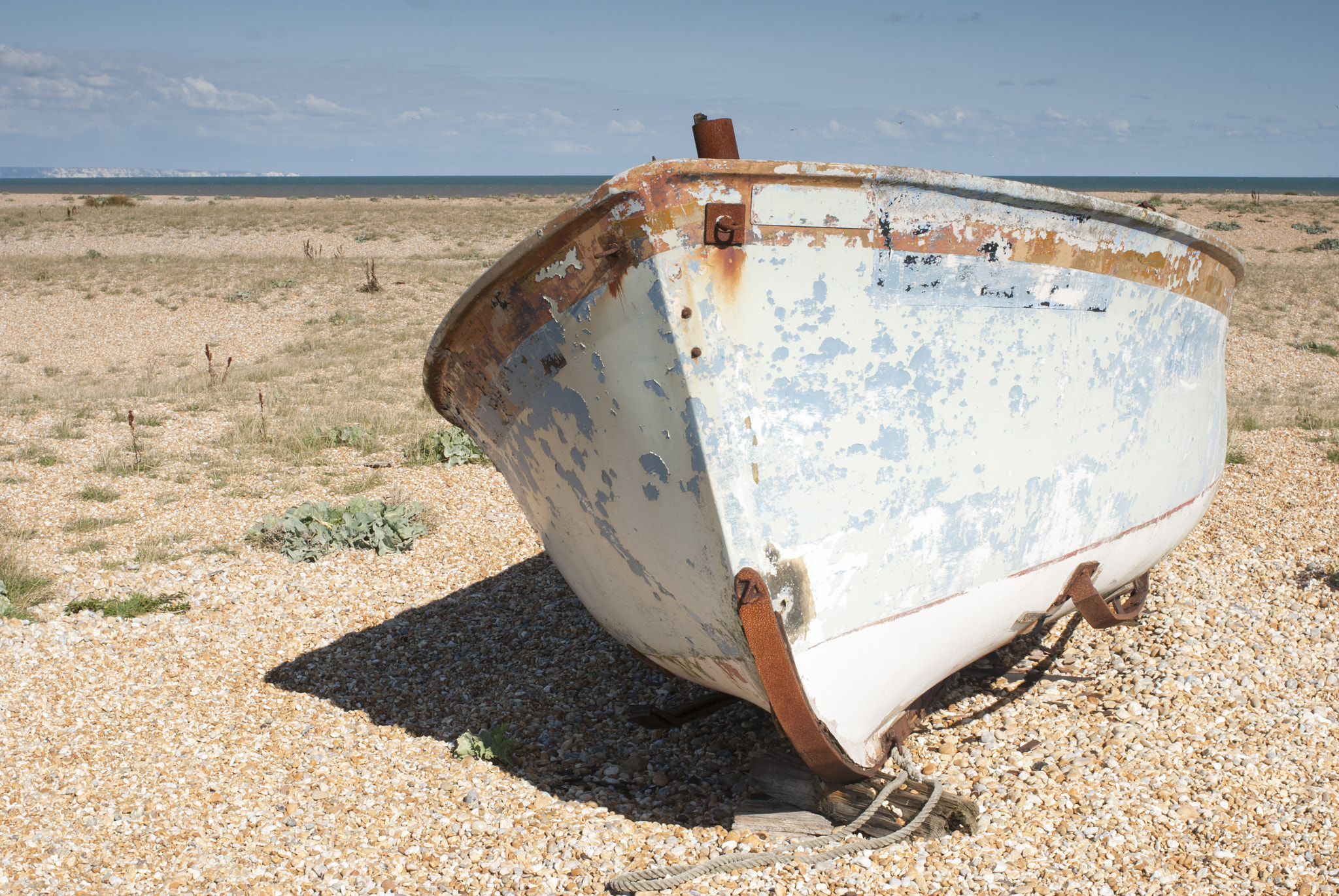 Nikon D80 + Nikon AF Nikkor 35mm F2D sample photo. Old boat photography