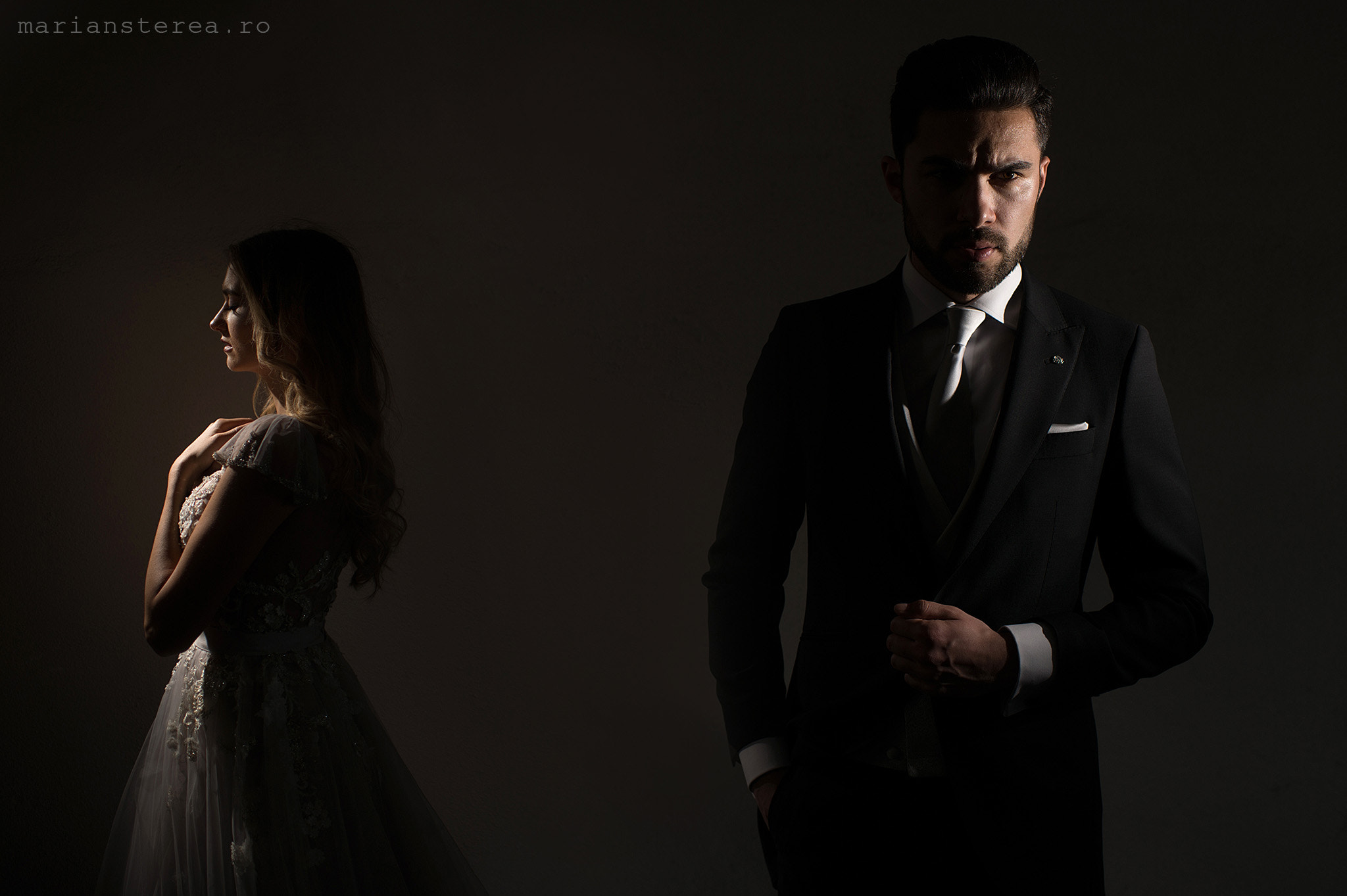 Nikon D4 sample photo. Bride and groom portrait photography