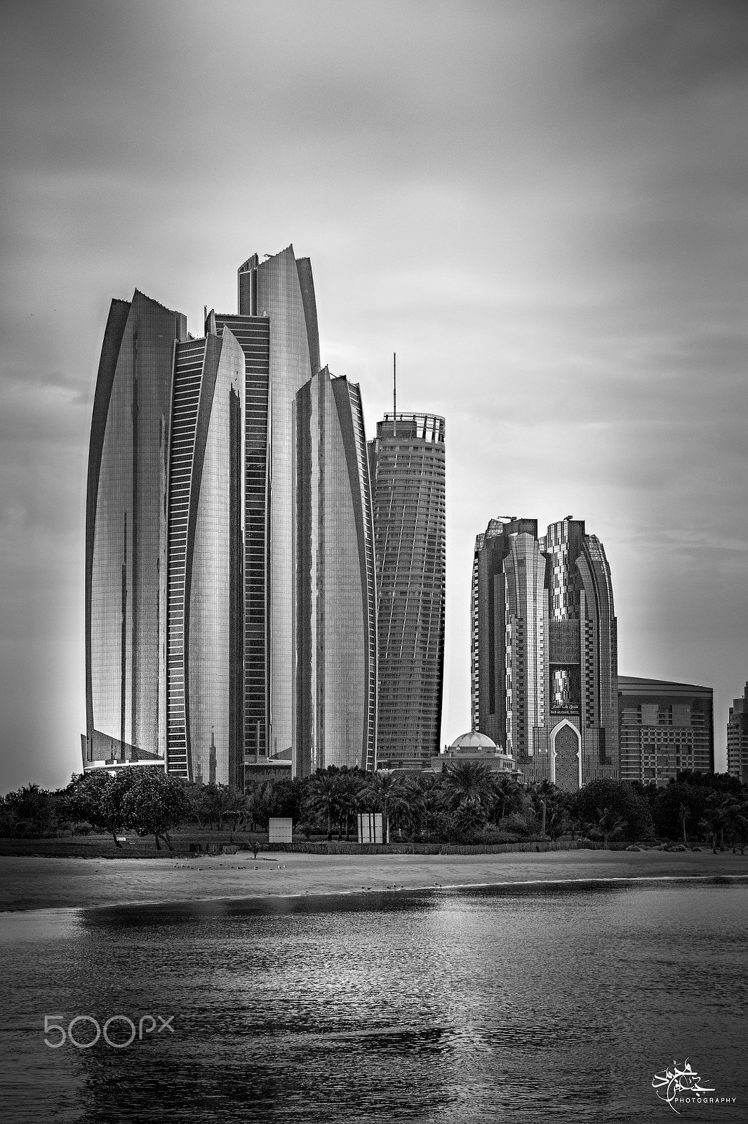 18.00 - 135.00 mm sample photo. Etihad towers photography