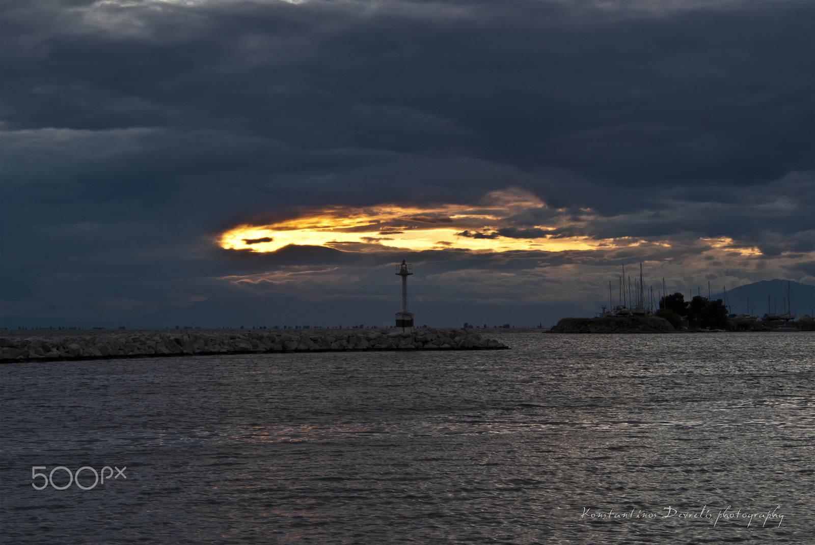 Nikon AF-S Nikkor 28-70mm F2.8 ED-IF sample photo. Colors between day and night .... photography