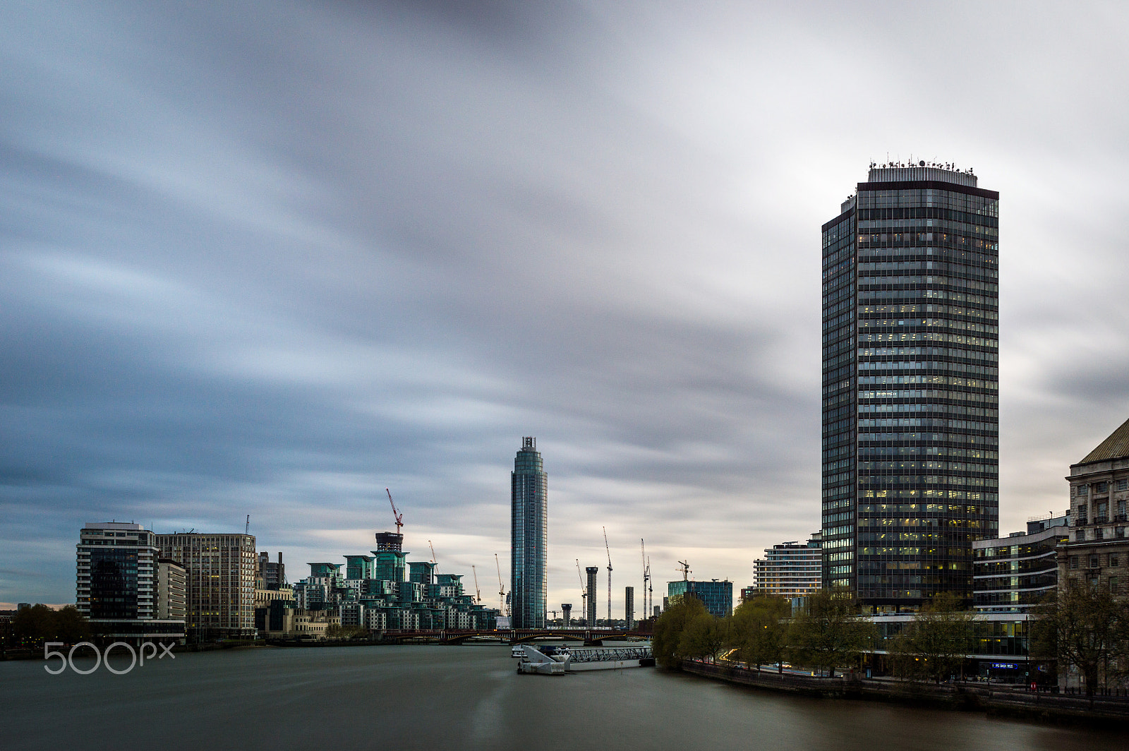 Tamron SP 24-70mm F2.8 Di VC USD sample photo. Thames in colour photography