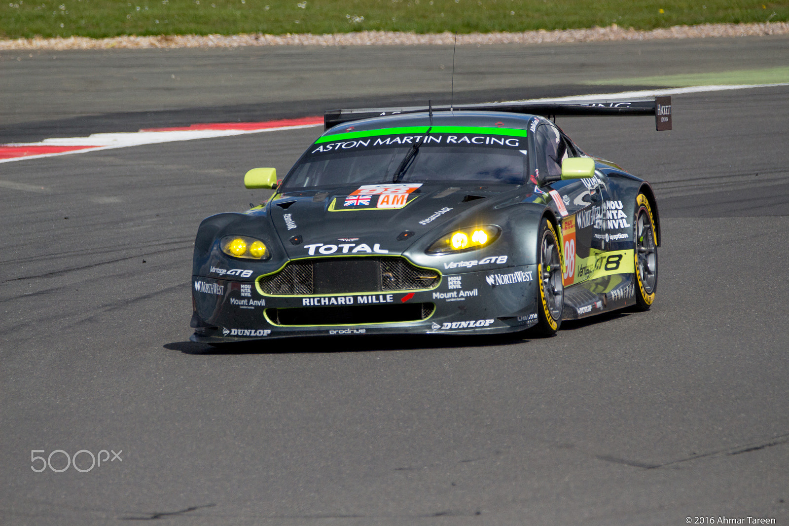 Sigma 150-600mm F5-6.3 DG OS HSM | C sample photo. Aston martin vantage v8 photography