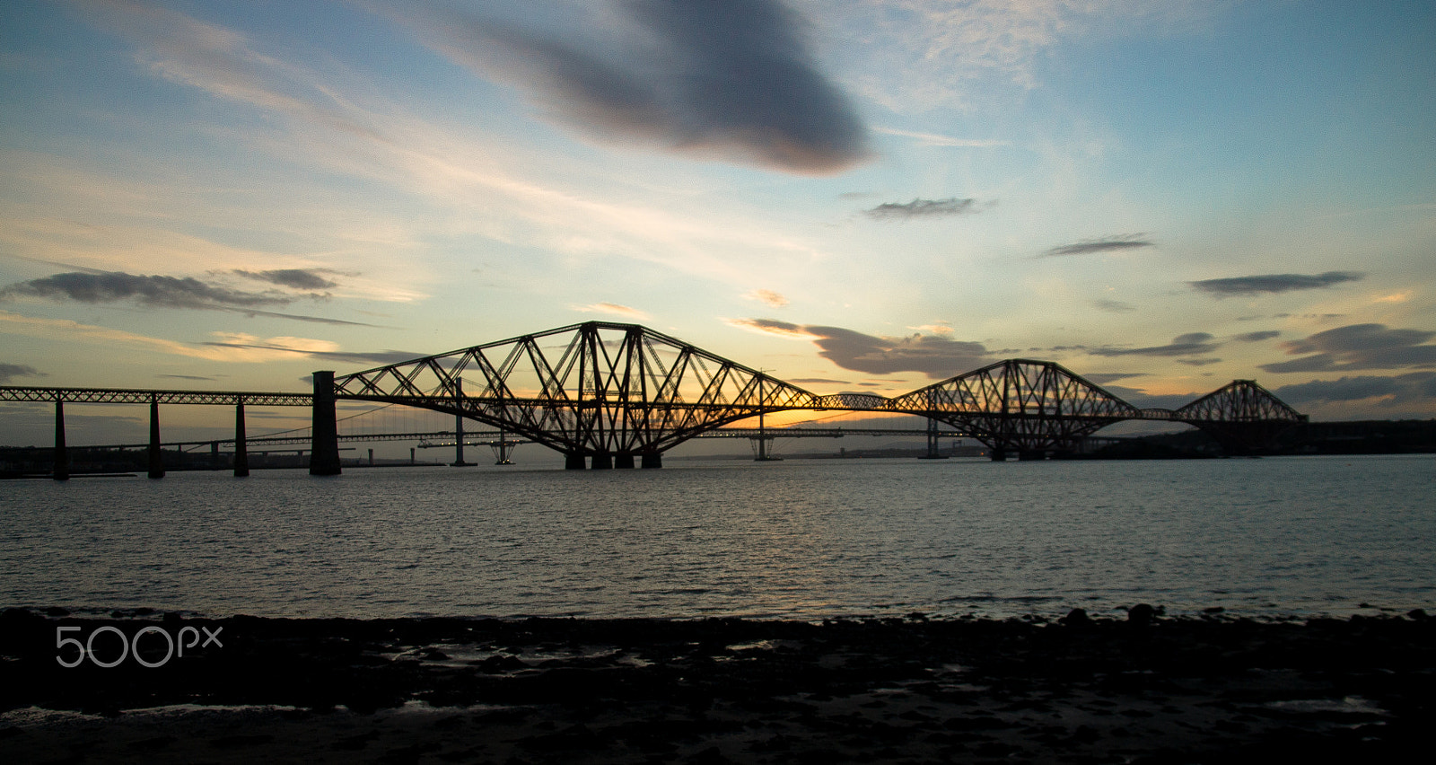 Sony Alpha DSLR-A550 + Sigma 17-70mm F2.8-4.5 (D) sample photo. Forth bridge photography