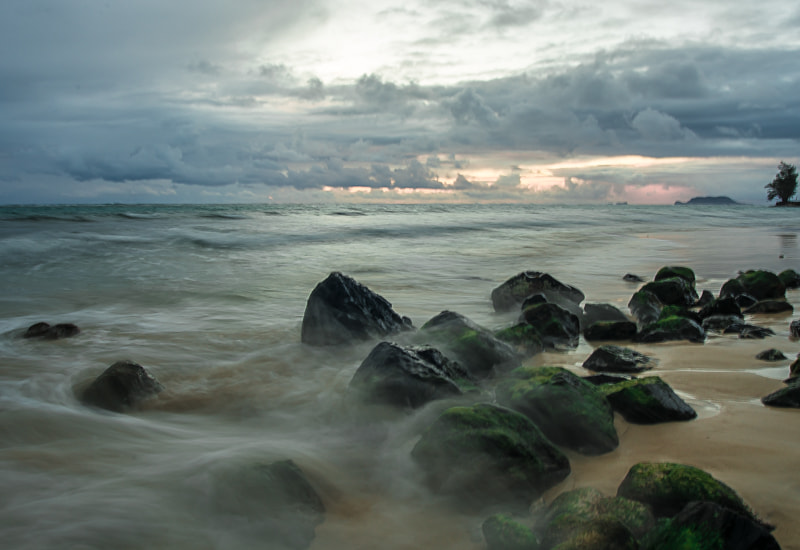 Nikon D7100 + Sigma 17-35mm F2.8-4 EX Aspherical sample photo. Dawn, ka'a'awa photography