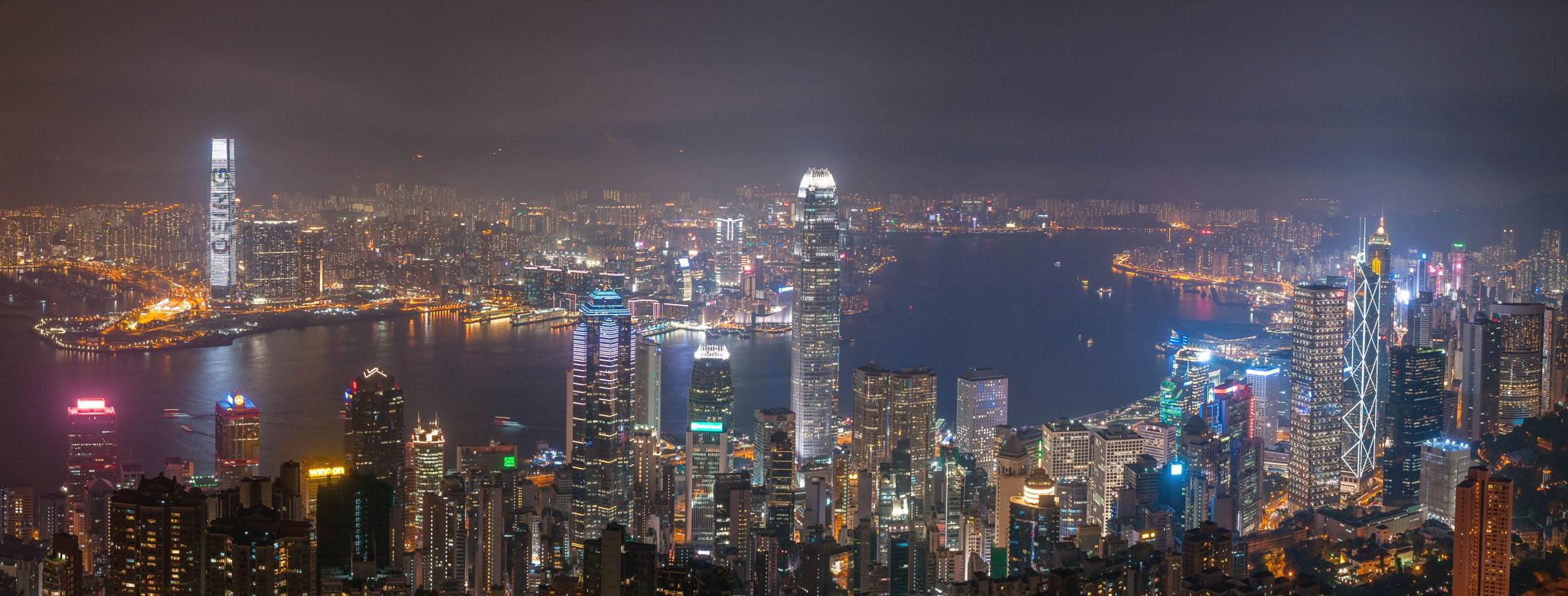Minolta/Sony AF 24-105mm F3.5-4.5 (D) sample photo. Victoria harbor photography