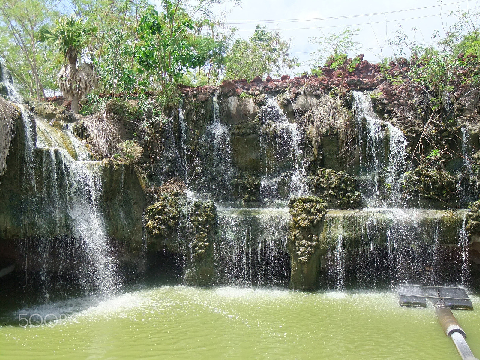 FujiFilm FinePix F300EXR (FinePix F305EXR) sample photo. Man made waterfall photography