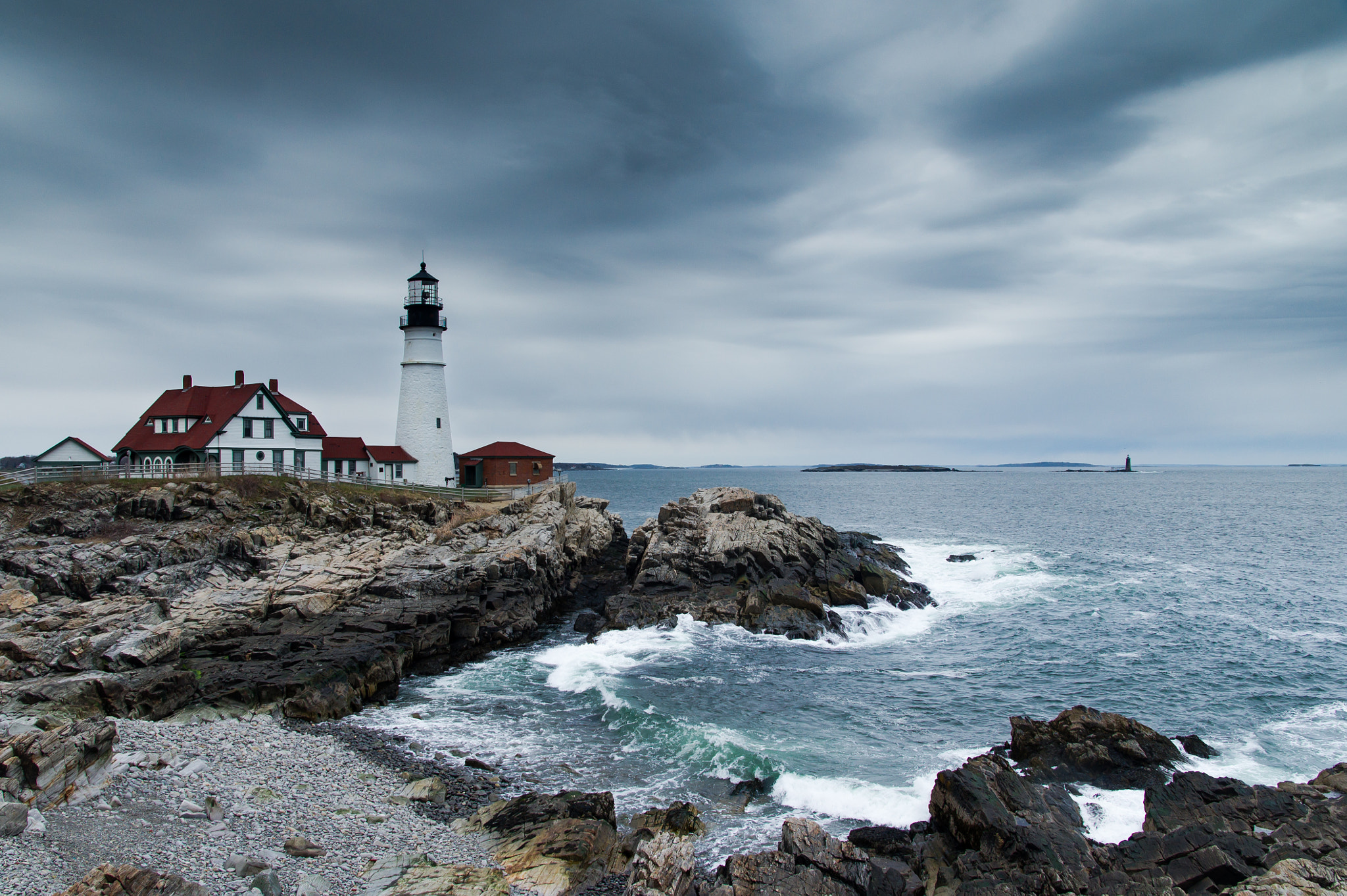 Sony Alpha DSLR-A560 + Sigma 17-70mm F2.8-4.5 (D) sample photo. Dark clouds photography