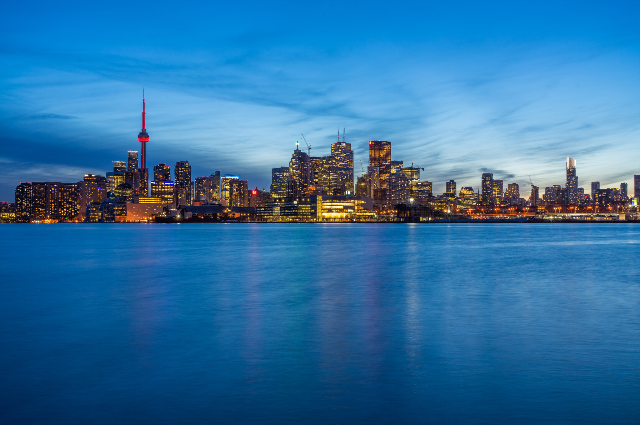 Sony a7R + Sony Distagon T* FE 35mm F1.4 ZA sample photo. Toronto from polson pier at blue hour photography