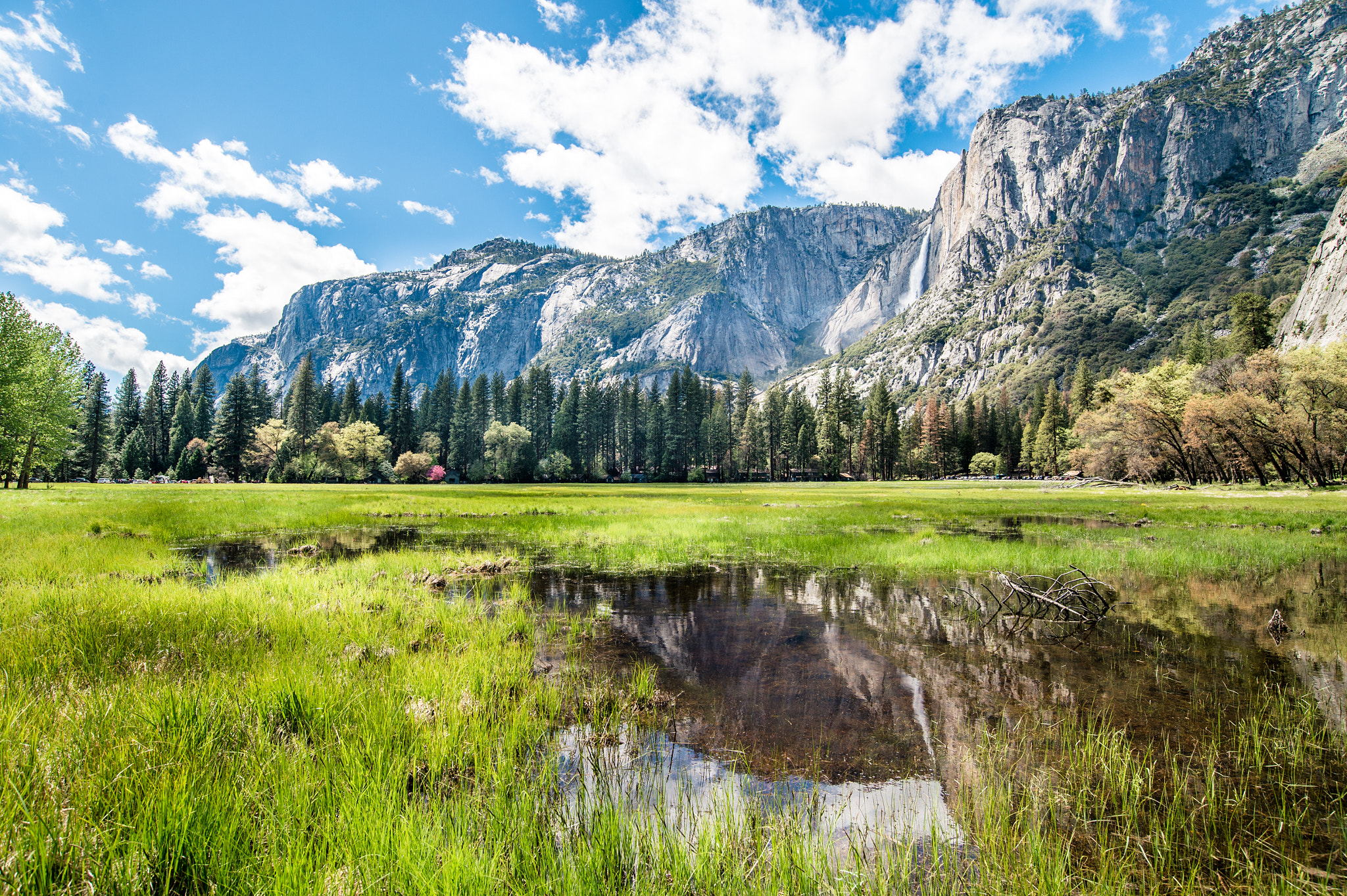 Nikon AF-S Nikkor 18-35mm F3.5-4.5G ED sample photo. Reflections in yosemite photography