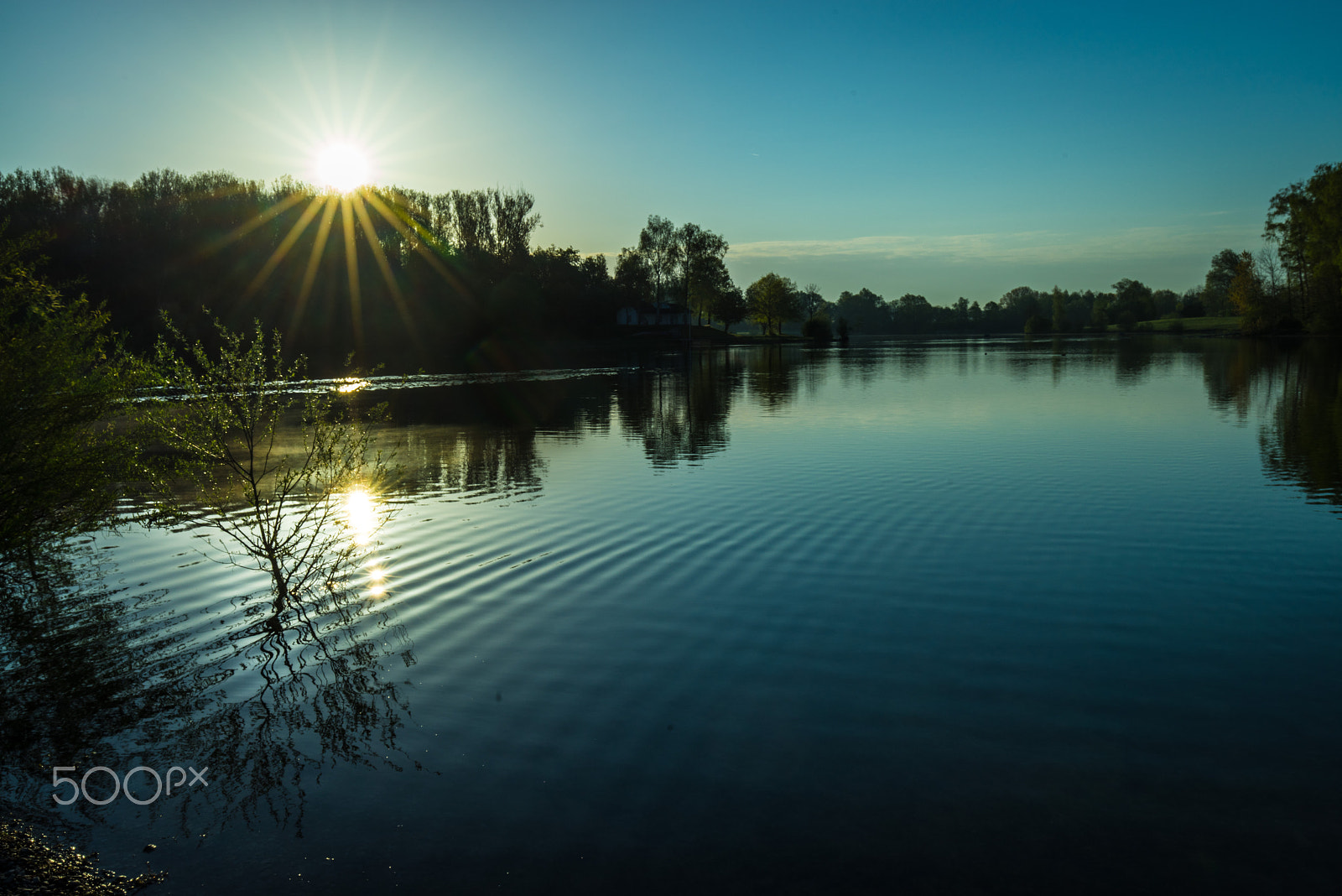 16-35mm F4 G SSM OSS sample photo. Silence of morning photography