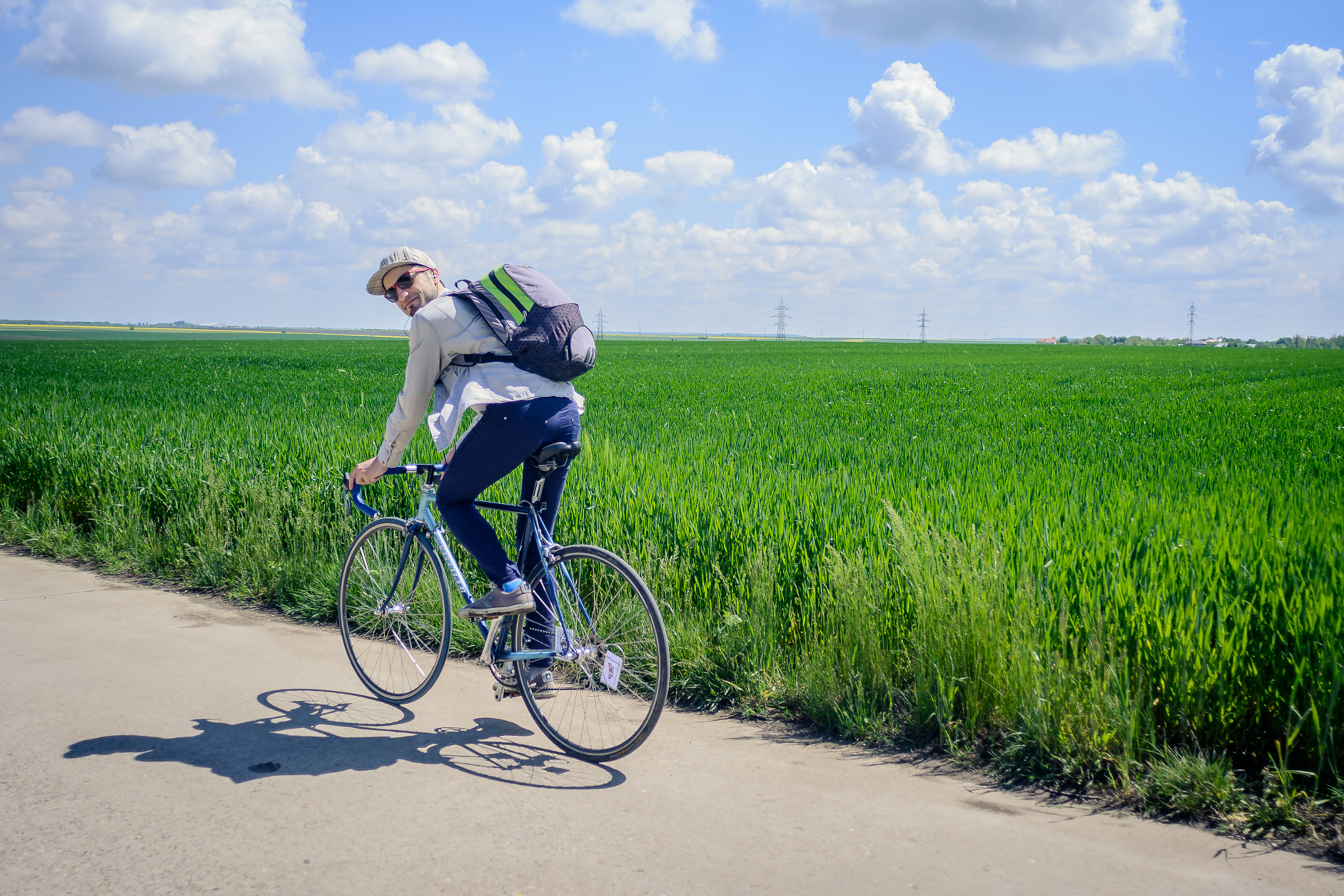 Nikon D7100 + Nikon AF Nikkor 20mm F2.8D sample photo. Bike trip stories photography