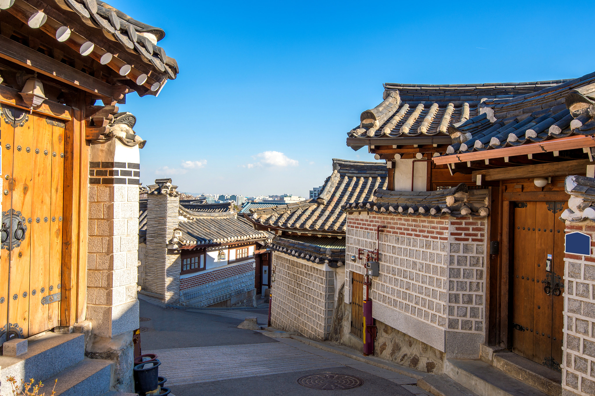 Nikon D4S sample photo. Bukchon hanok village,traditional korean style architecture in s photography
