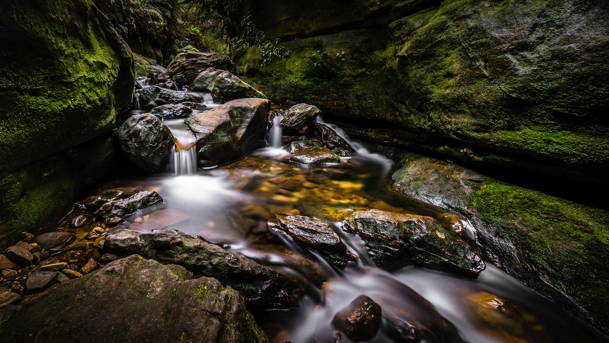 Voigtlander Super Wide-Heliar 15mm f/4.5 Aspherical III sample photo. Canyon flow photography
