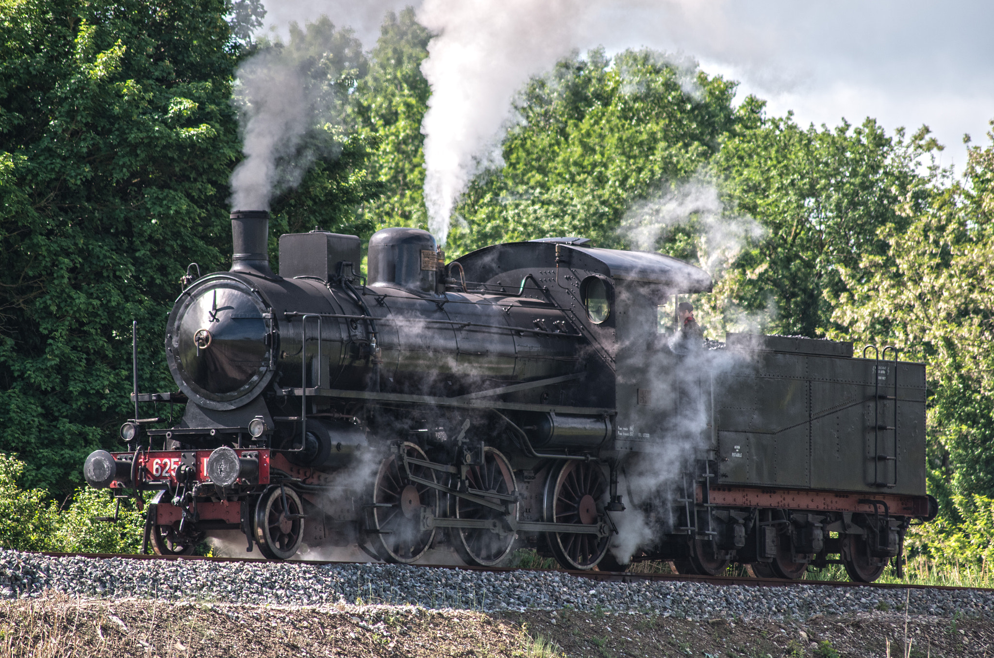 Pentax K-50 + Sigma sample photo. Locomotiva photography