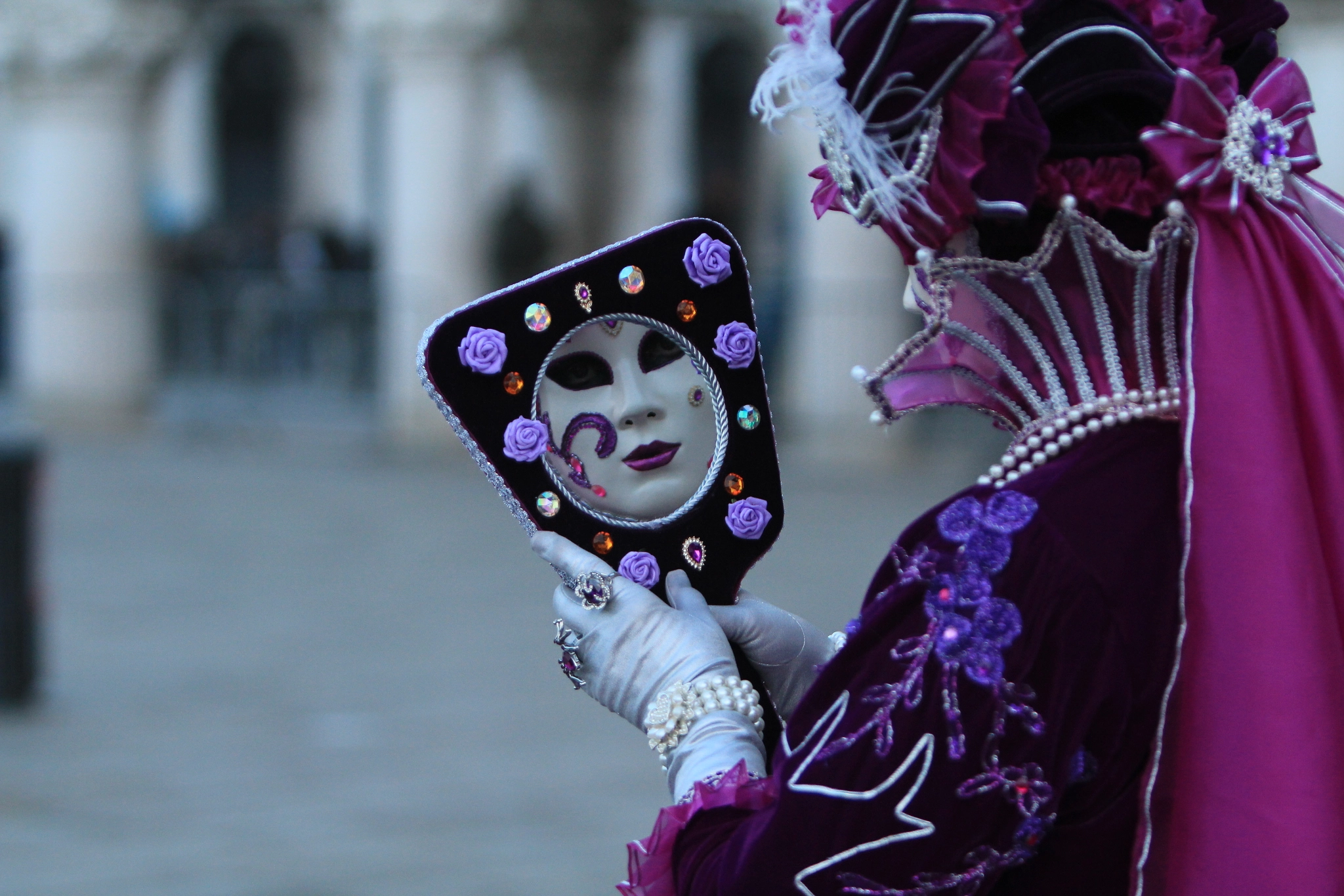 Canon EF 70-200mm F2.8L IS USM sample photo. #70 venetian carnival photography