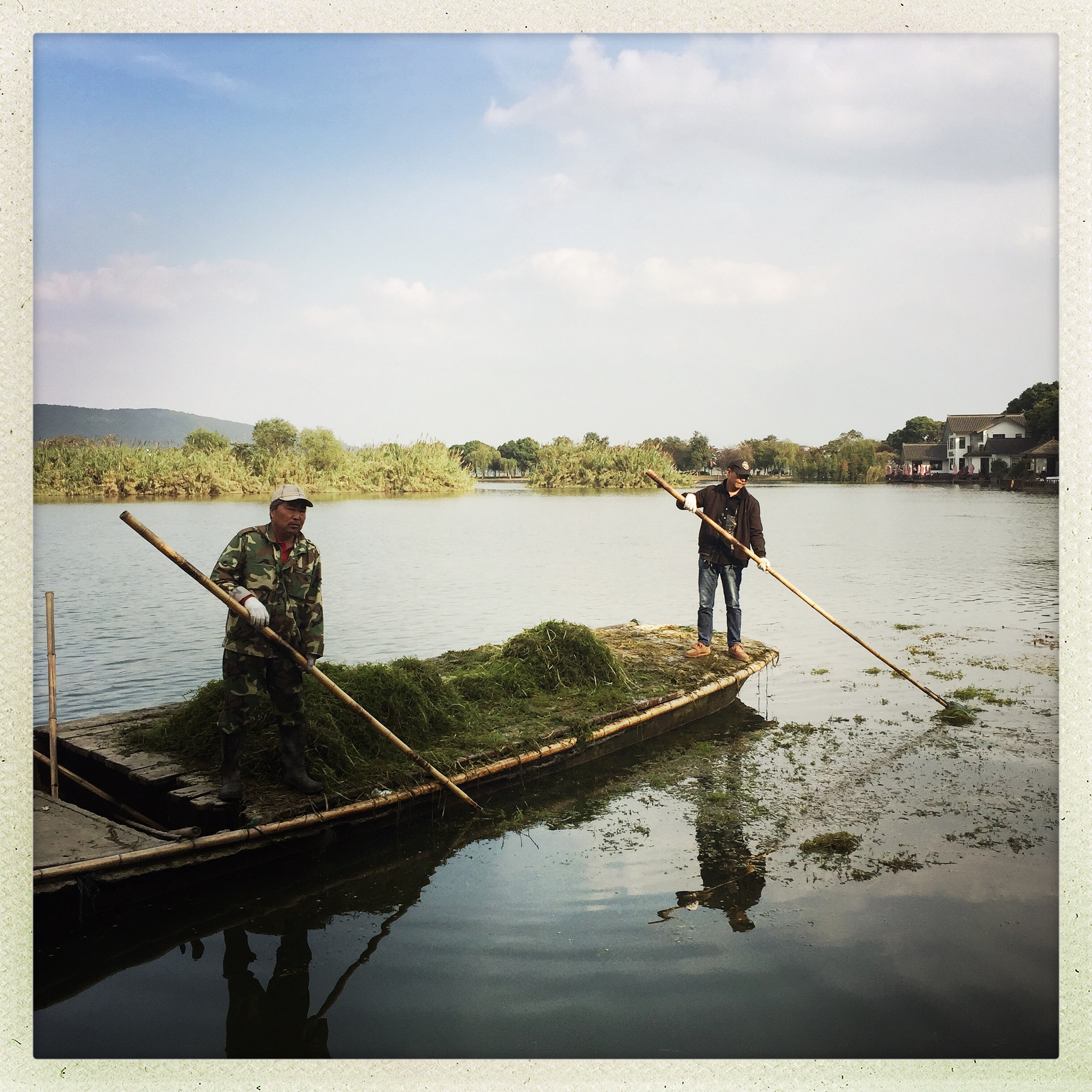 Hipstamatic 280 sample photo. 渔 photography