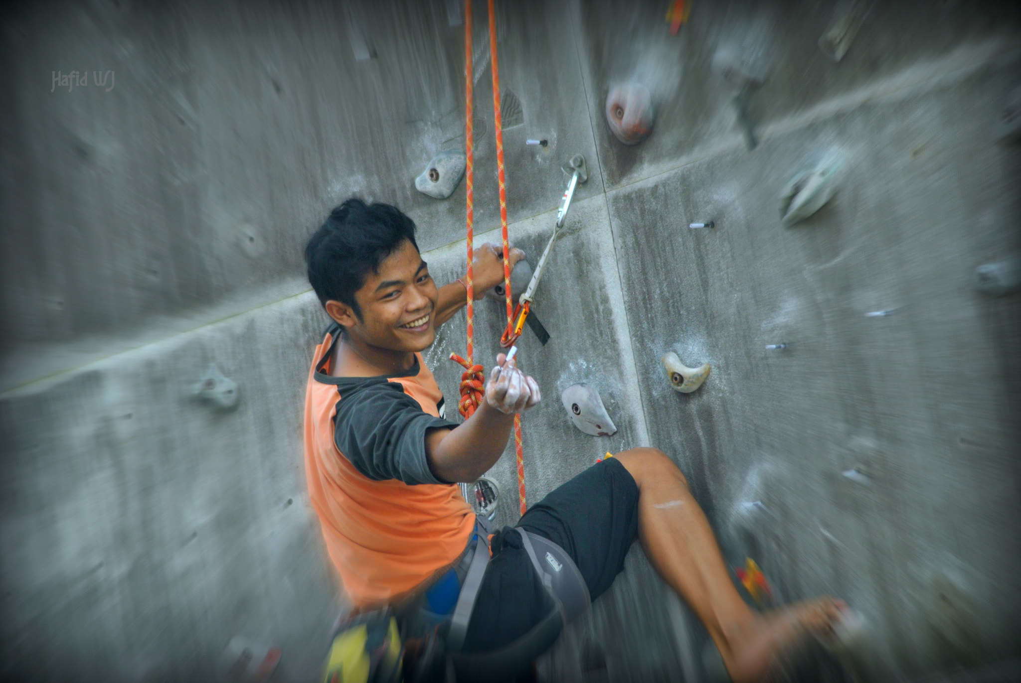 Nikon AF Nikkor 70-300mm F4-5.6G sample photo. Bagga. fun climbing photography