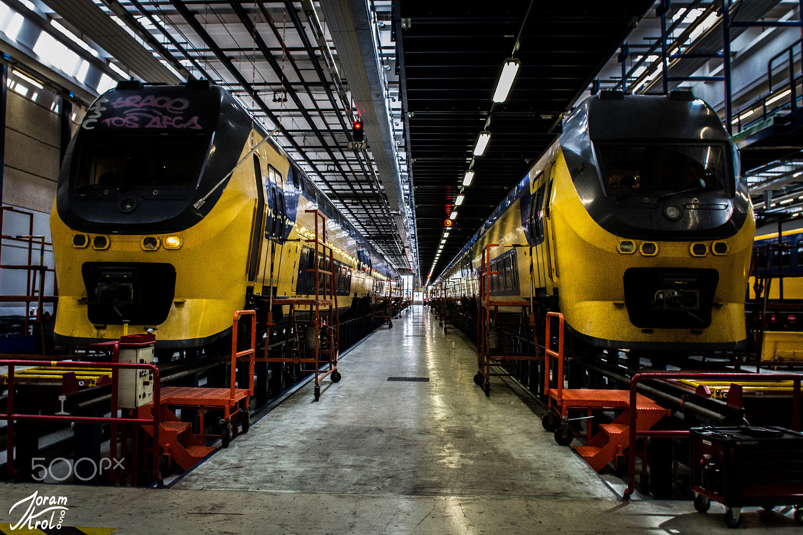 Canon EF 20mm F2.8 USM sample photo. Twin brothers photography