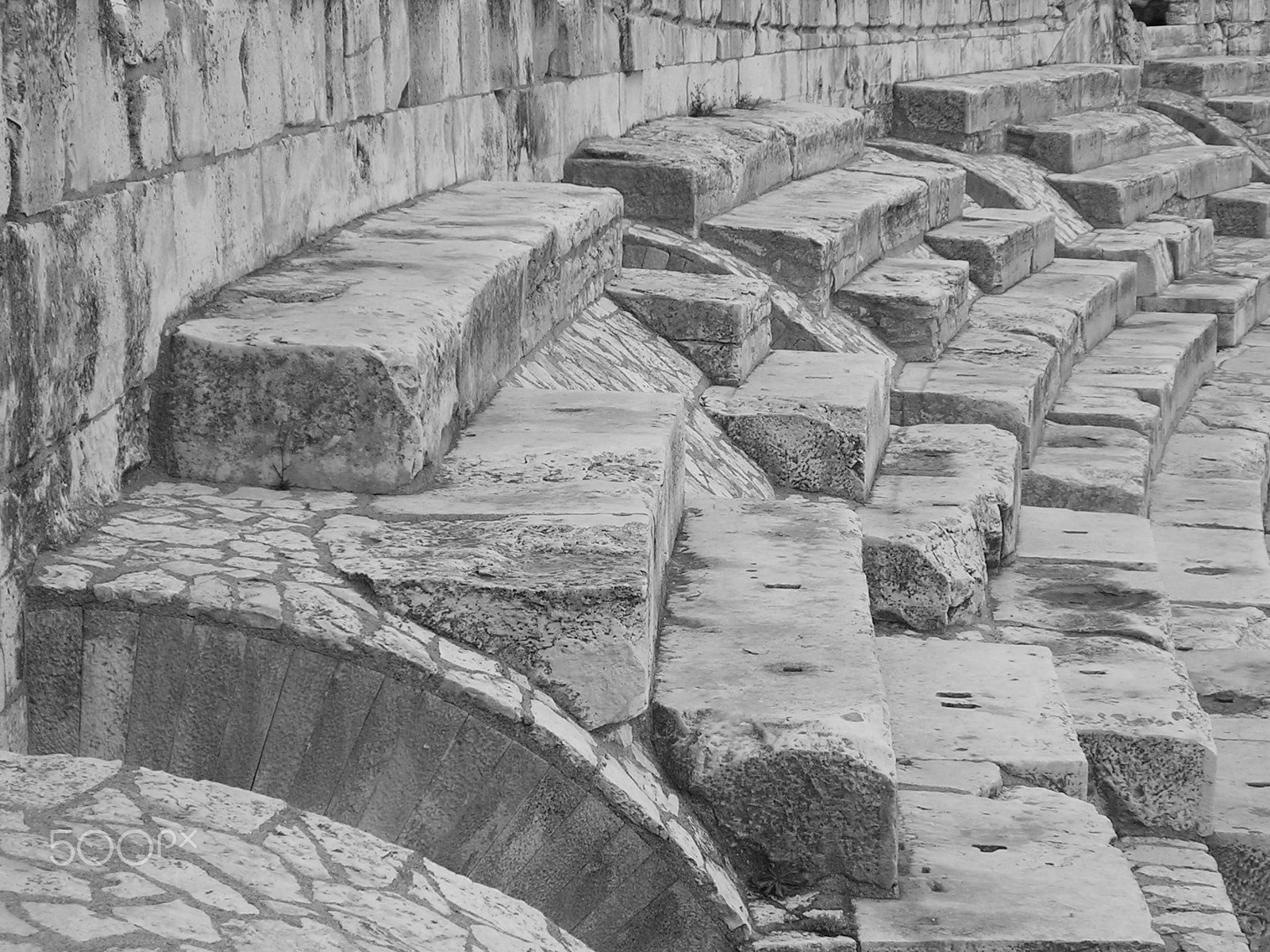 Nikon E3200 sample photo. Seats, roman amphitheatre, arles photography