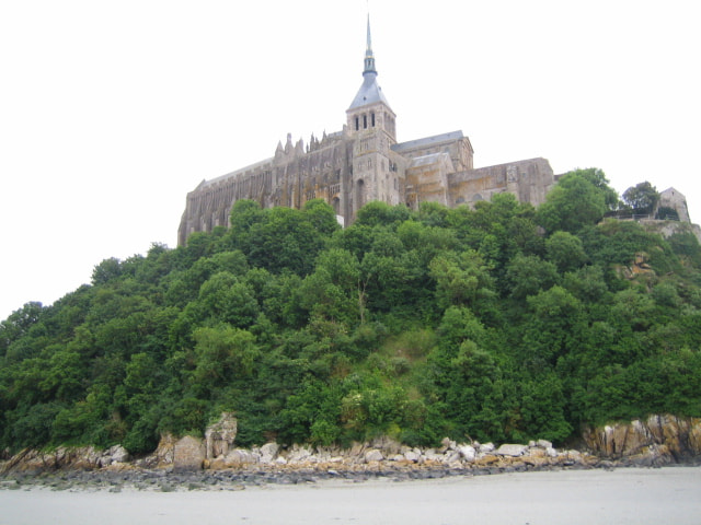 Canon DIGITAL IXUS 40 sample photo. Mt saint michel photography