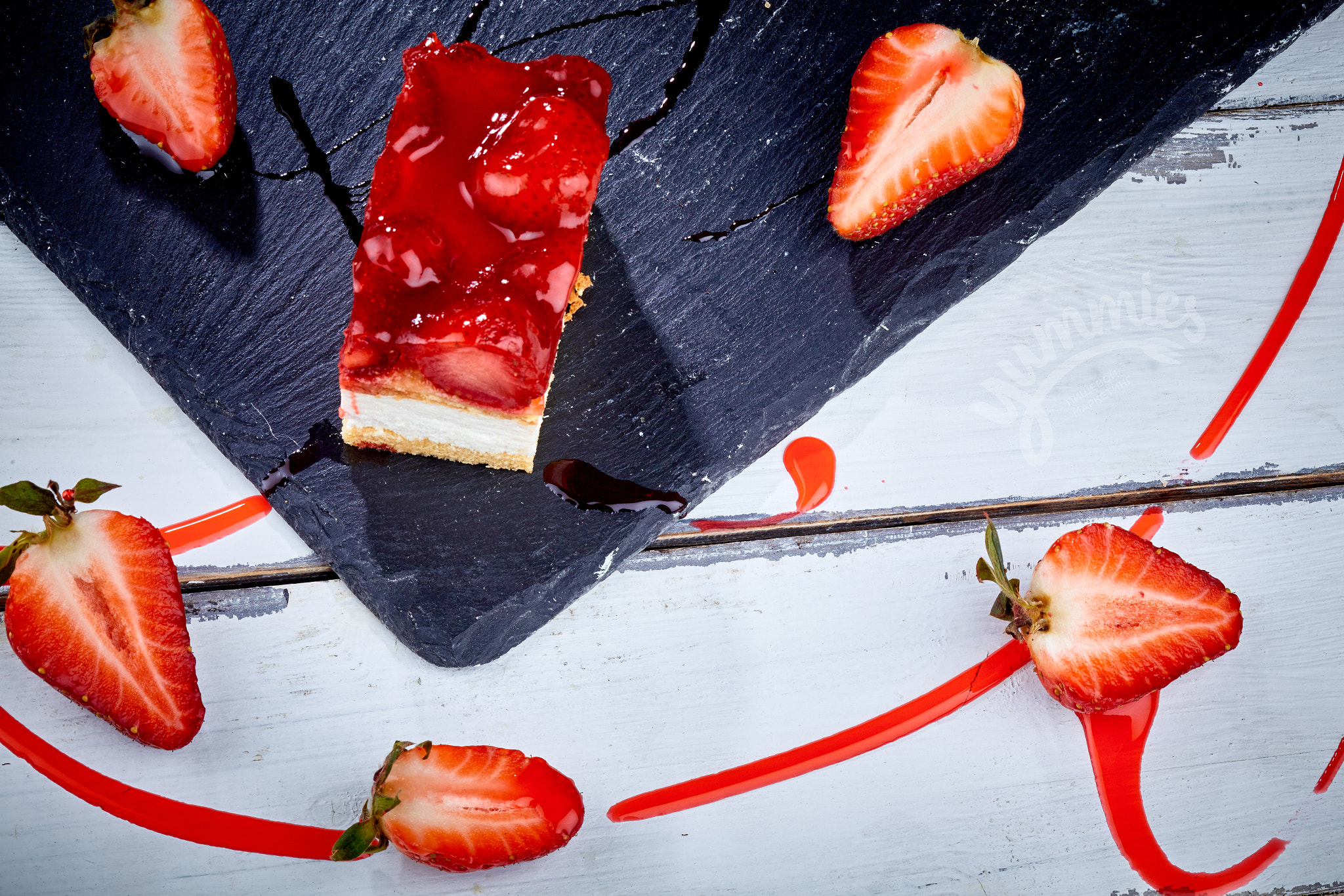 Canon TS-E 90mm F2.8 Tilt-Shift sample photo. Strawberry madness photography