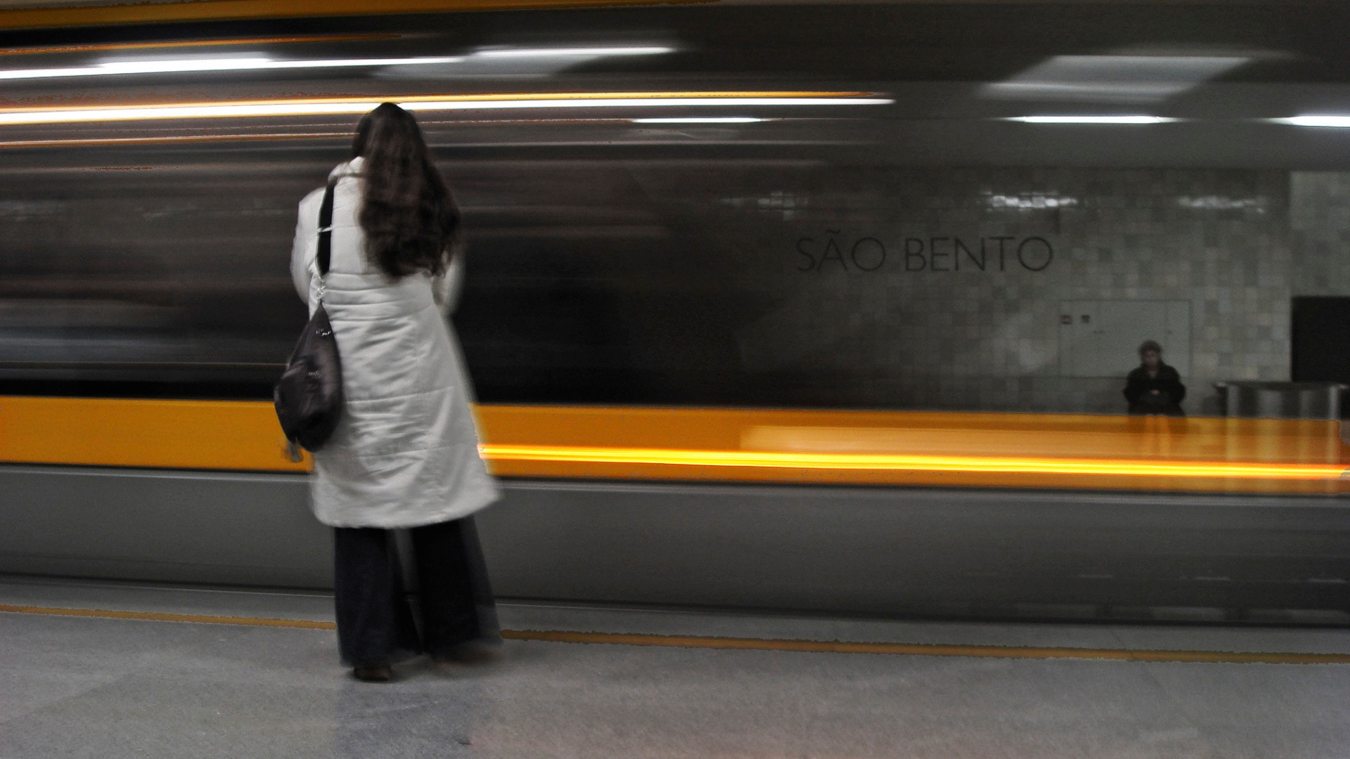 Sony DSC-T10 sample photo. Oporto's subway photography