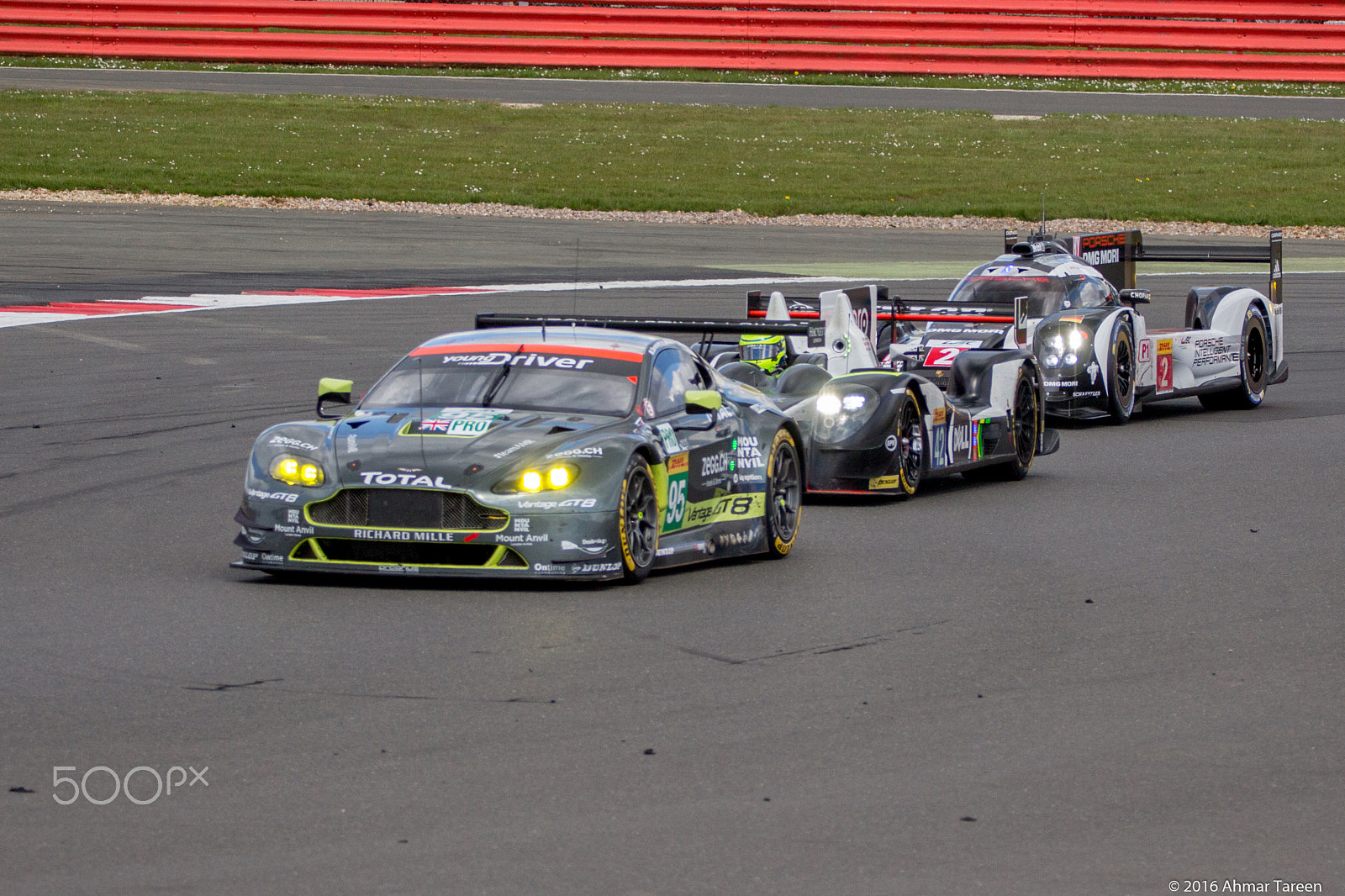 Sigma 150-600mm F5-6.3 DG OS HSM | C sample photo. Traffic at club corner, silverstone photography