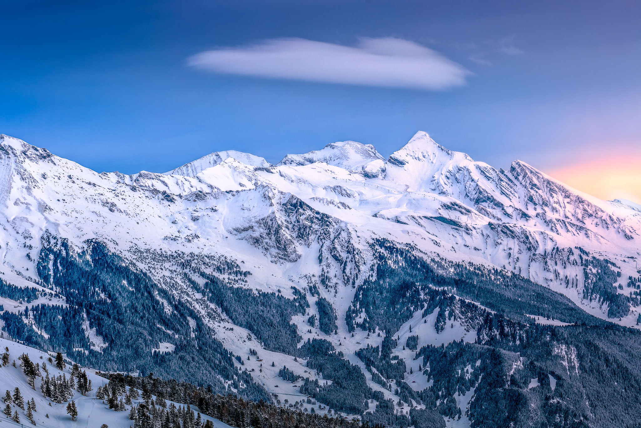 Canon EOS 5DS + Canon EF 70-200mm F4L USM sample photo. Sunrise over schwarzhorn photography