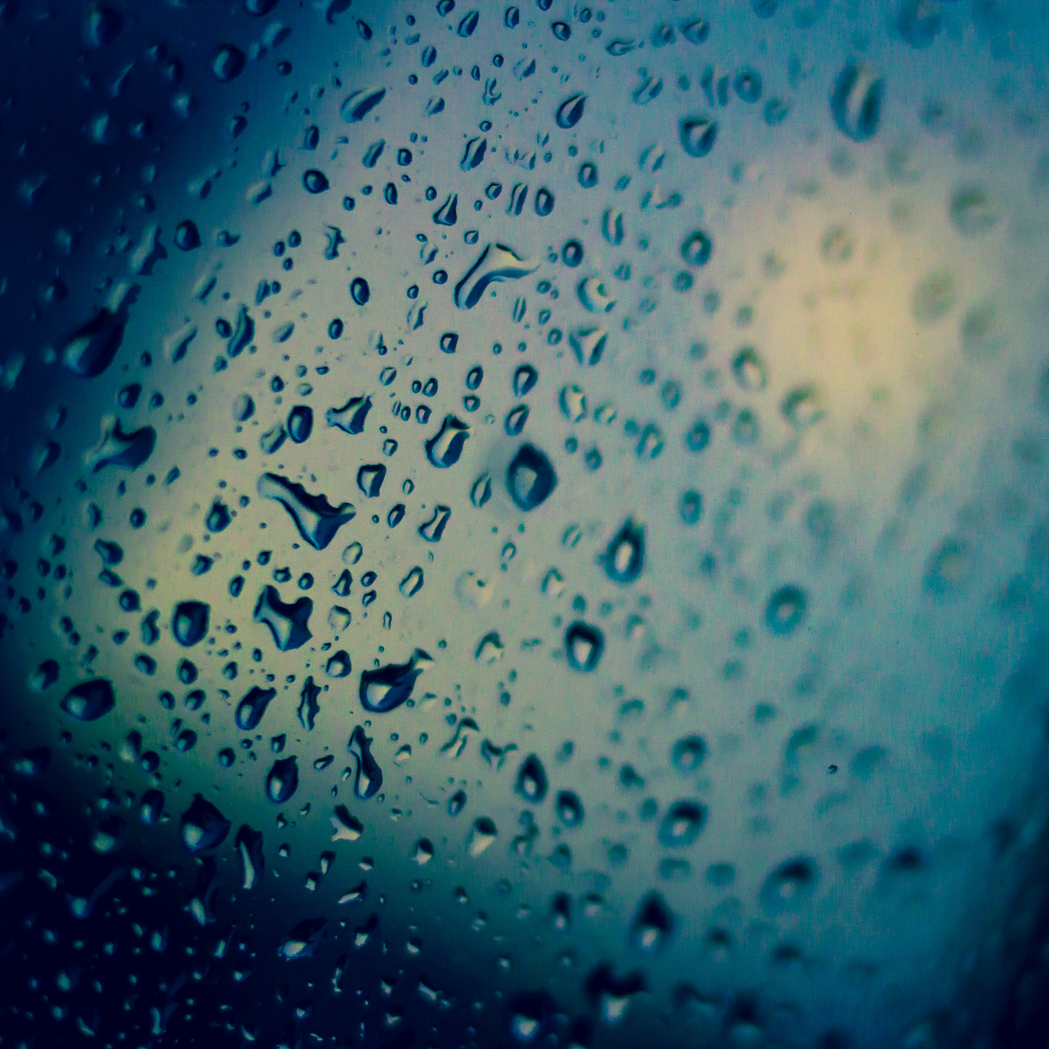 Canon EF 35mm F2 IS USM sample photo. Sad rain photography