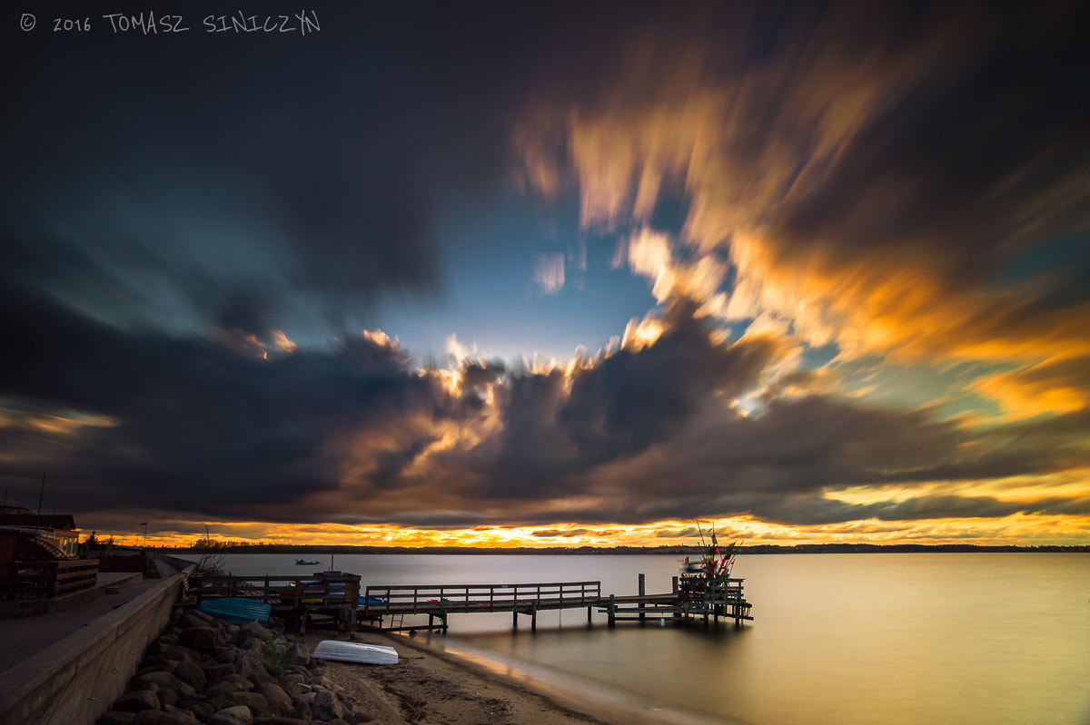 Samsung NX11 + Samsung NX 12-24mm F4-5.6 ED sample photo. Small pier photography