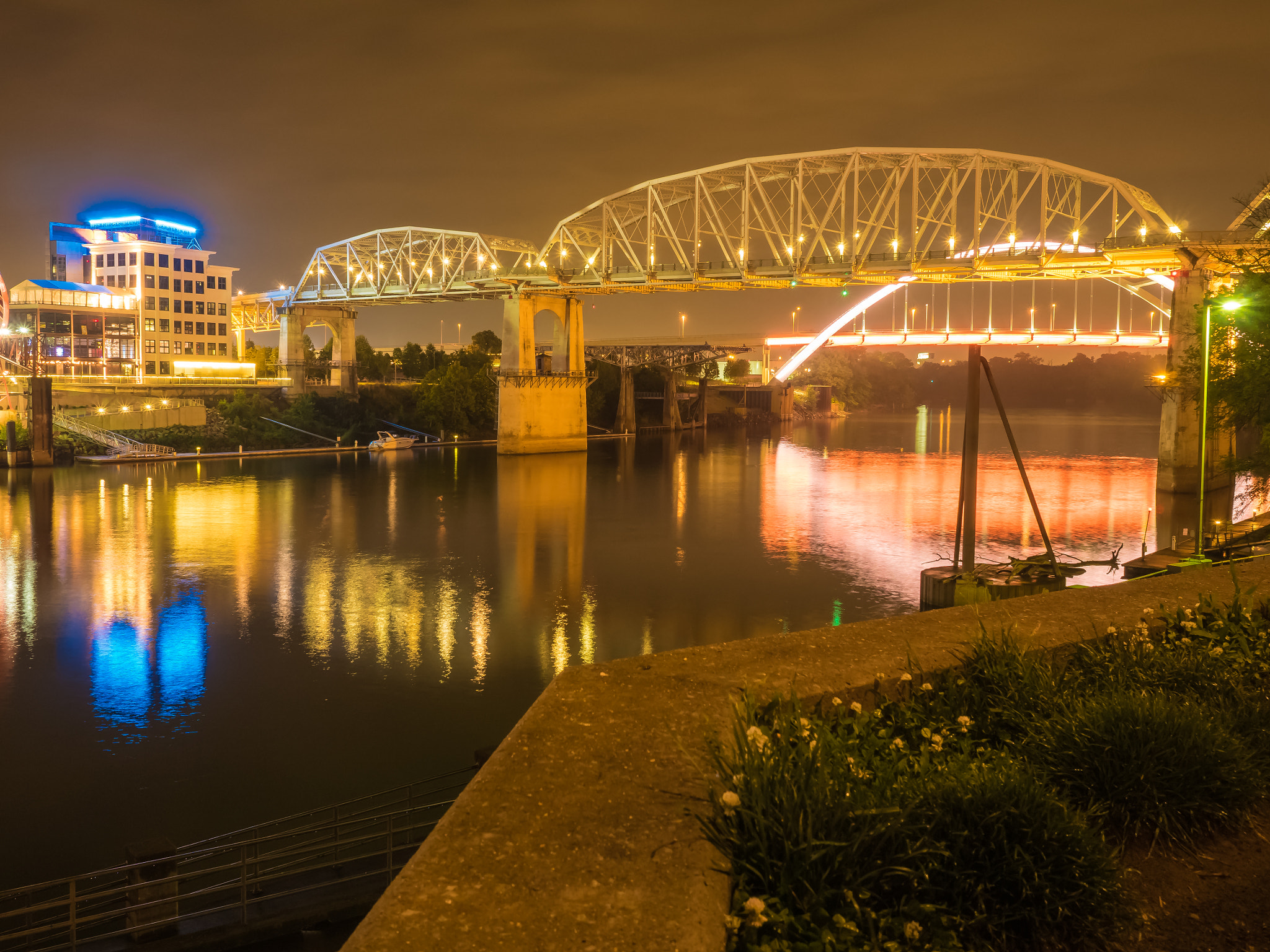 Olympus OM-D E-M5 II + Olympus M.Zuiko Digital 17mm F1.8 sample photo. Bridges of music city 3 photography