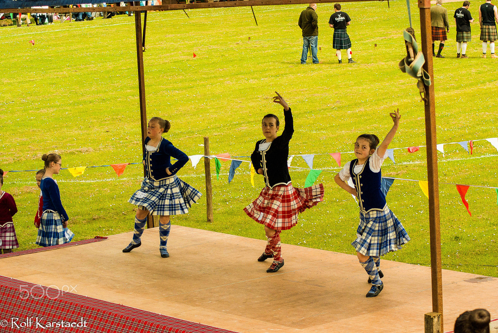 Pentax K-m (K2000) + Tamron AF 70-300mm F4-5.6 Di LD Macro sample photo. R karstaedt highland dancers cornhill highland games photography