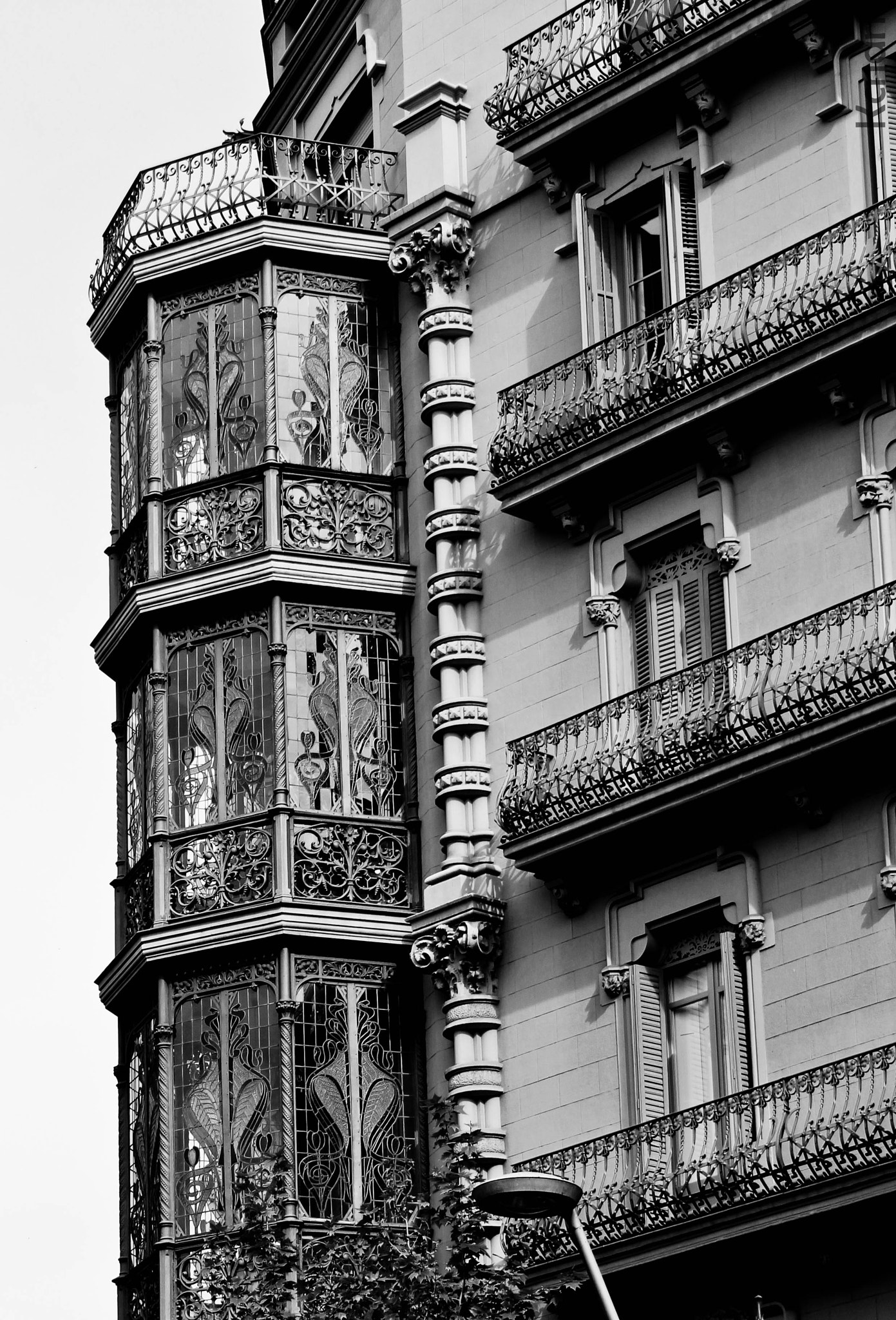 Canon EF-S 18-55mm F3.5-5.6 sample photo. Dentelle aux coins des rues barcelone photography