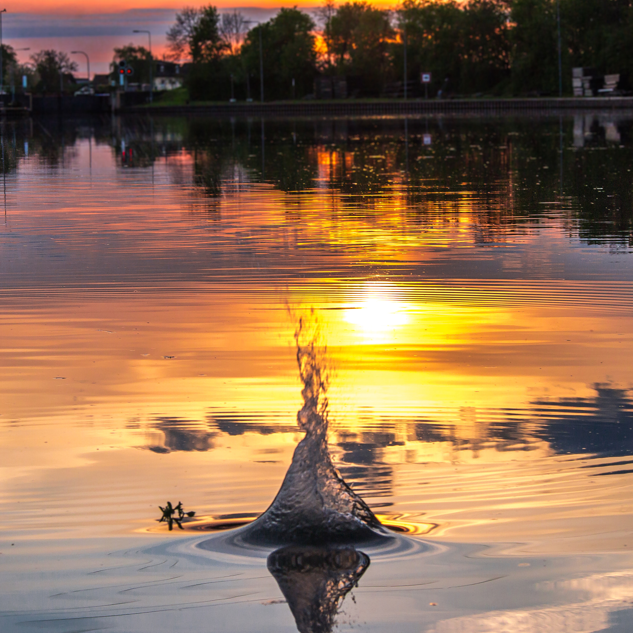 Olympus PEN E-PM1 sample photo. Splashy sunset i photography