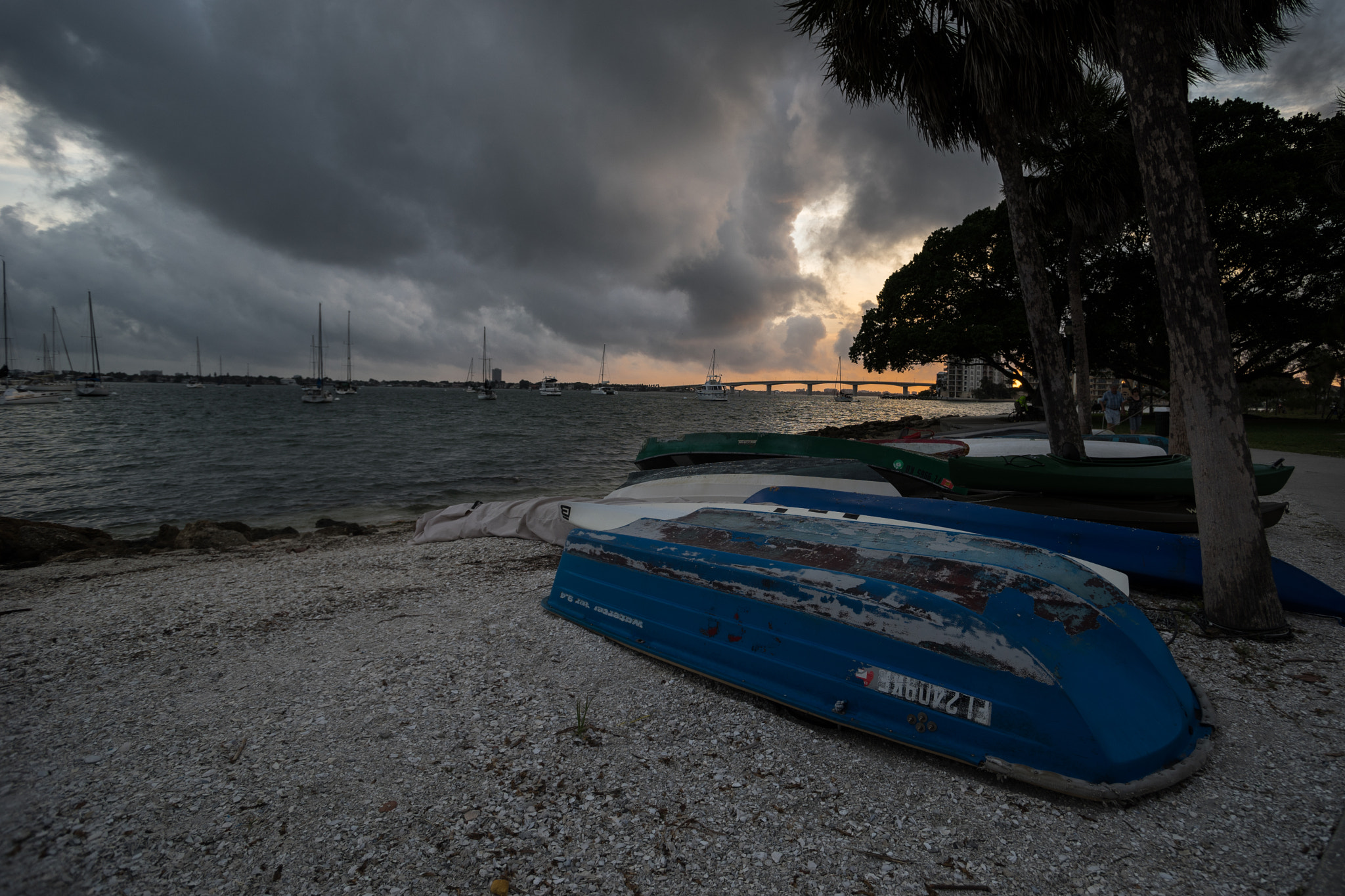 Sony a7 + Minolta AF 17-35mm F2.8-4 (D) sample photo. Sunset at the bayfront photography