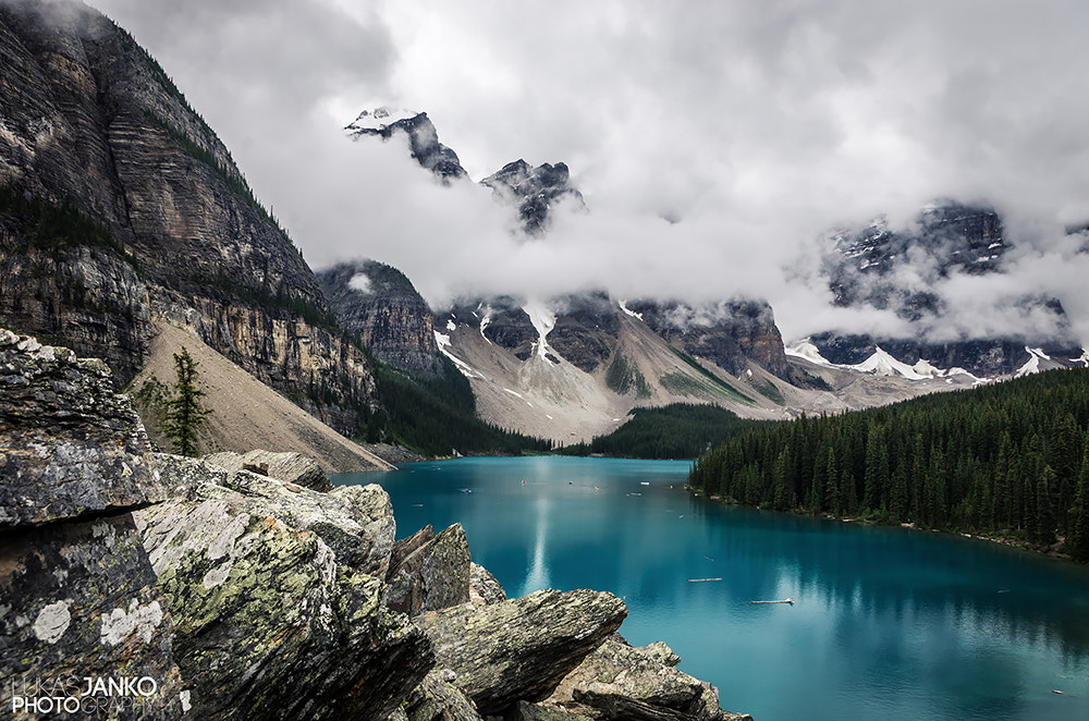 Pentax smc DA 18-55mm F3.5-5.6 ED AL II (IF) sample photo. Moraine lake photography