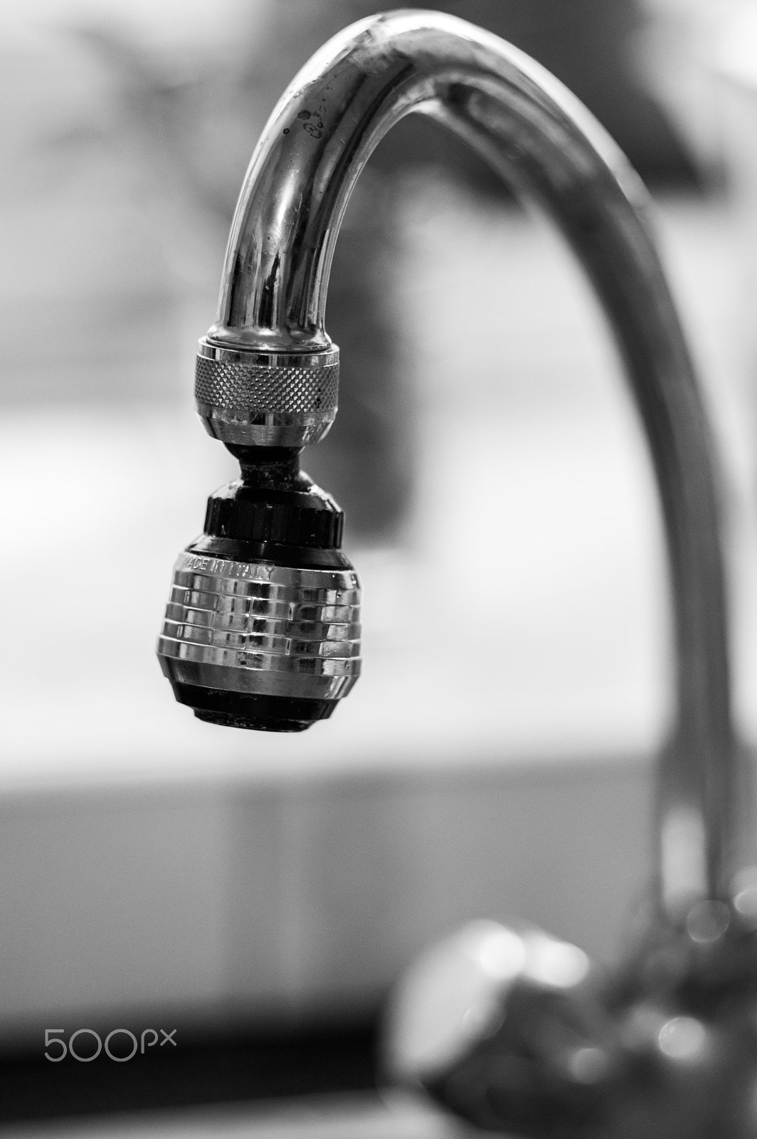 Pentax smc FA 77mm 1.8 Limited sample photo. Le robinet photography