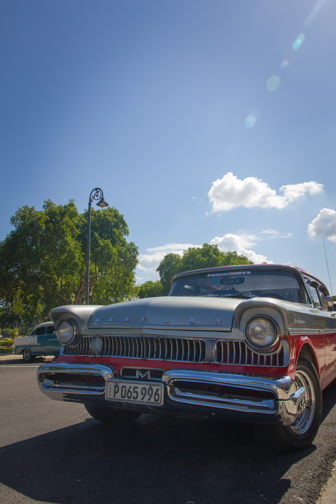 Canon EOS 550D (EOS Rebel T2i / EOS Kiss X4) sample photo. Mercury chevrolet photography