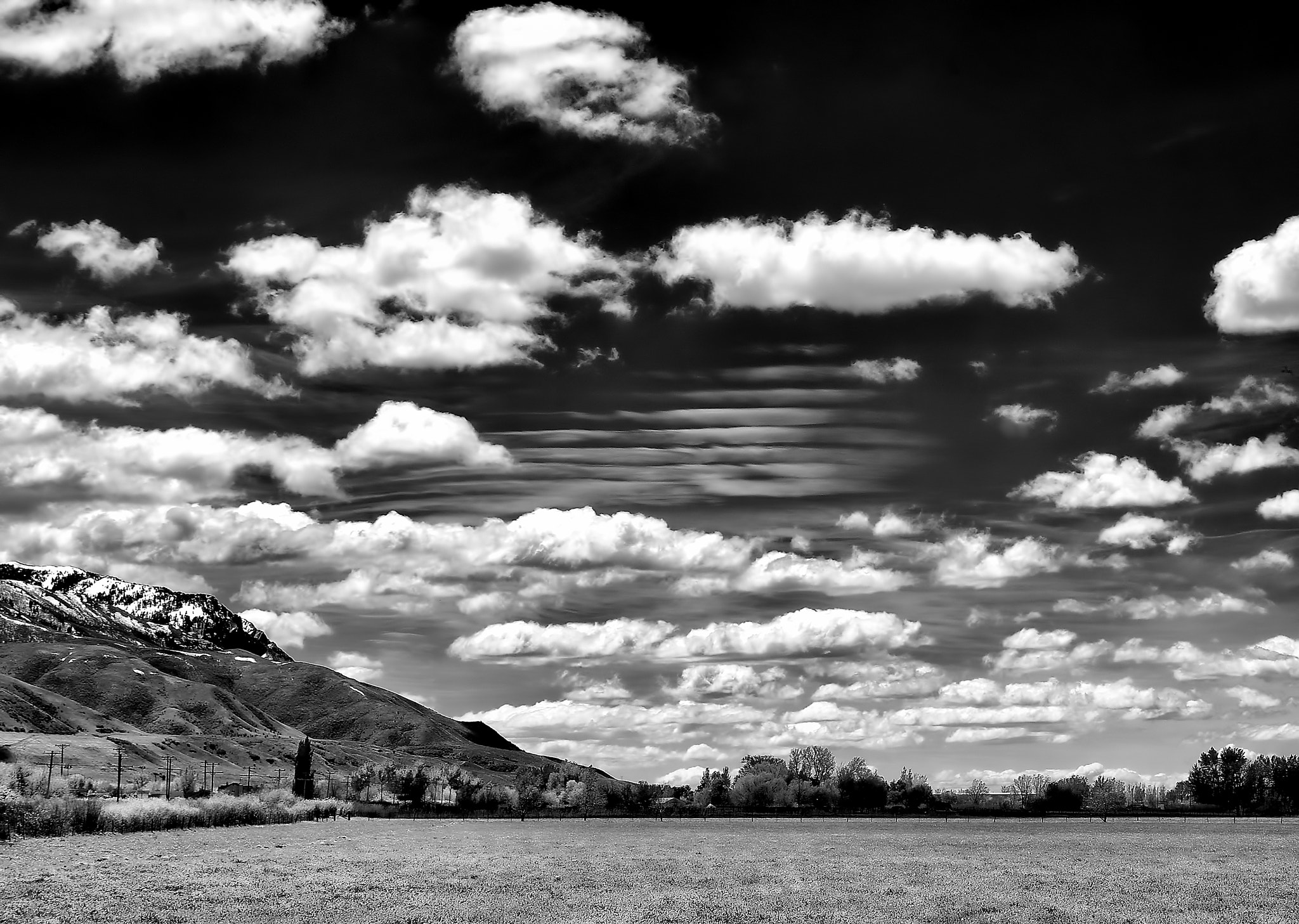 Pentax K10D + Pentax smc DA 16-45mm F4 ED AL sample photo. Spring clouds photography
