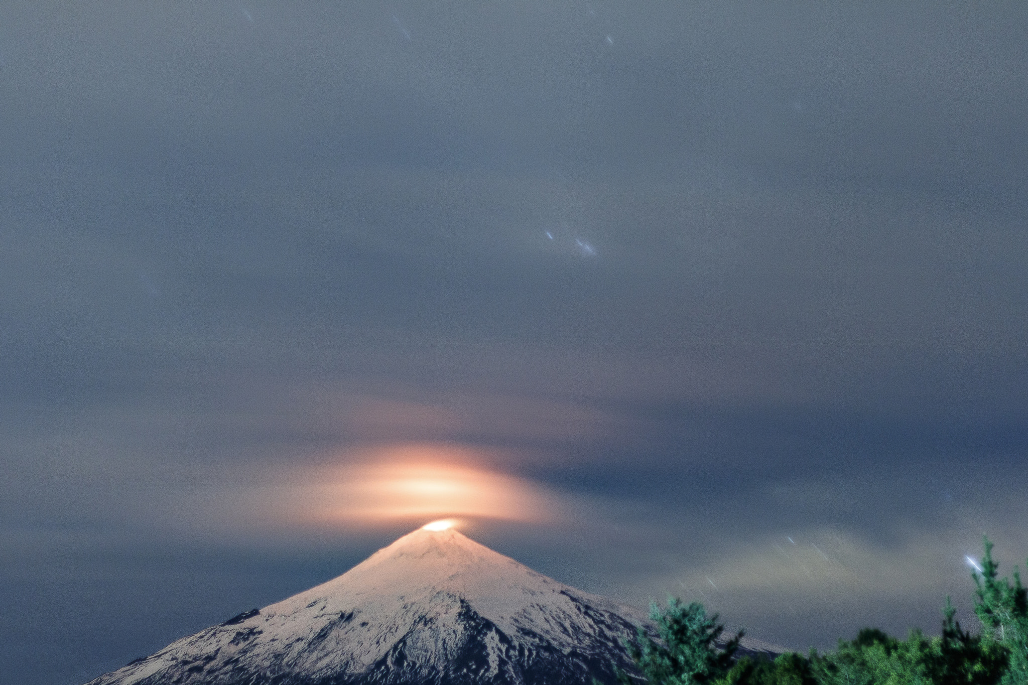 Canon EOS 760D (EOS Rebel T6s / EOS 8000D) + Canon EF 50mm F1.8 II sample photo. Volcan villarrica photography