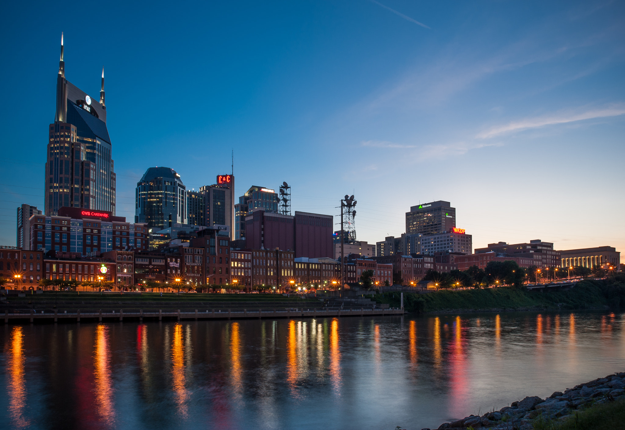 AF Zoom-Nikkor 28-80mm f/3.3-5.6G sample photo. Nashville skyline at sunset photography