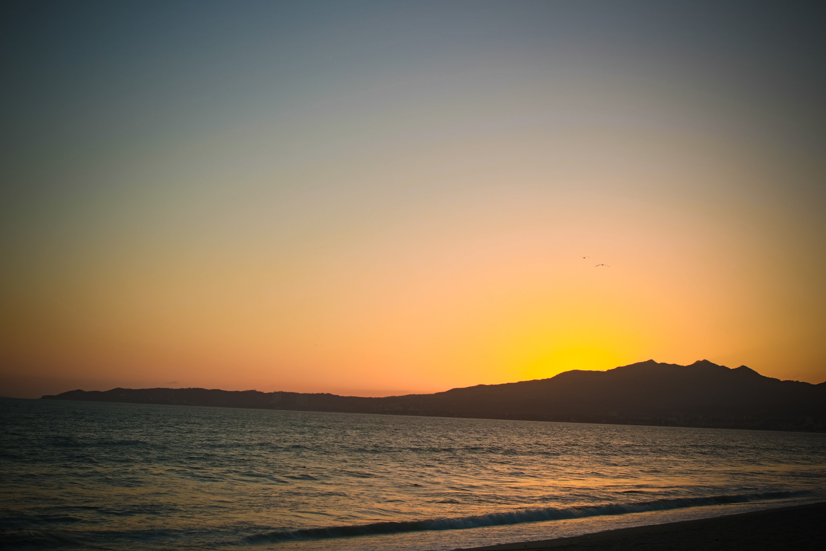 Canon EOS 760D (EOS Rebel T6s / EOS 8000D) sample photo. Sunset at puerto vallarta photography